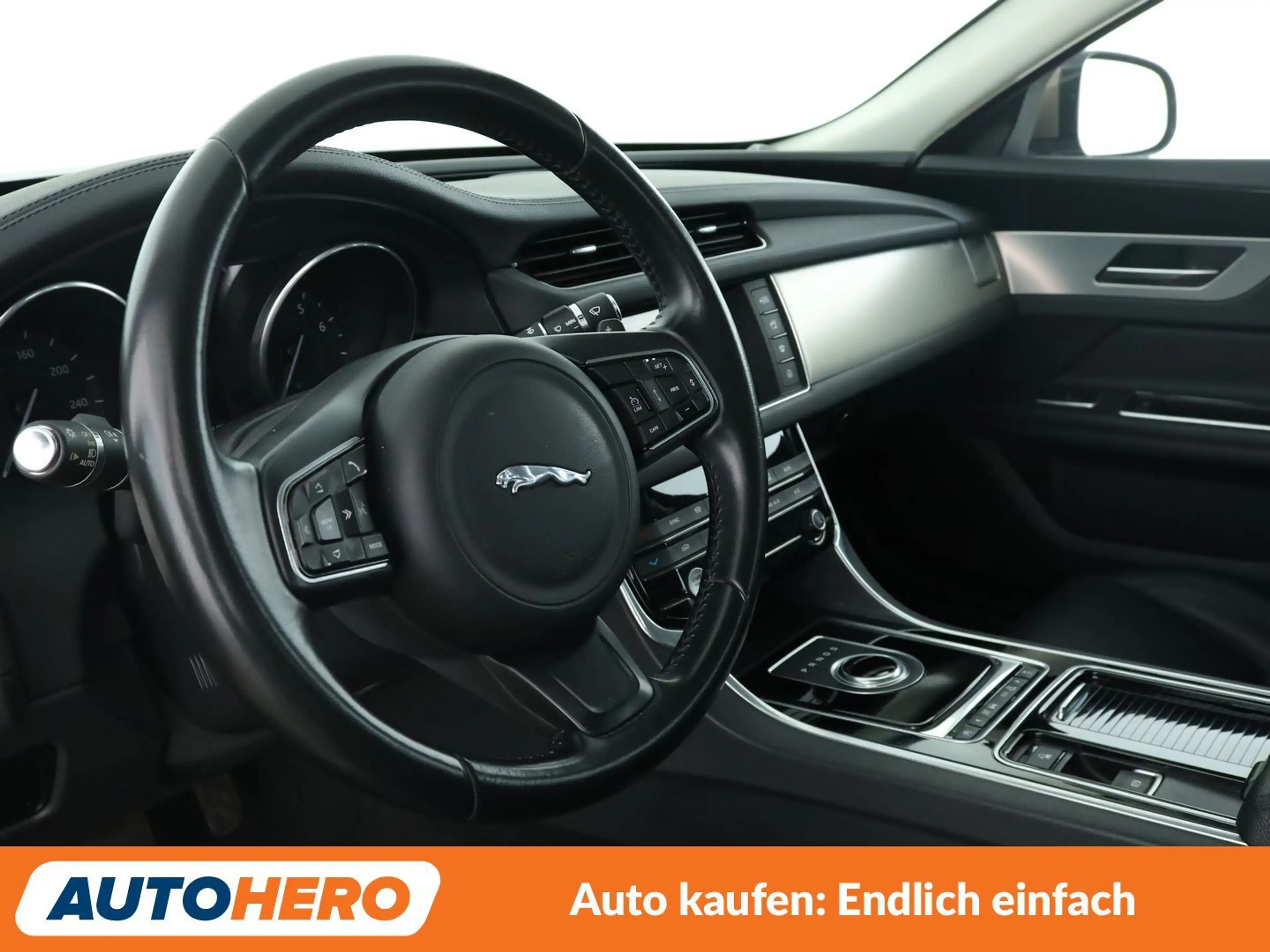 Jaguar XF 35t Prestige Aut.*NAVI*TEMPO*CAM*PDC*SHZ* — photo 11