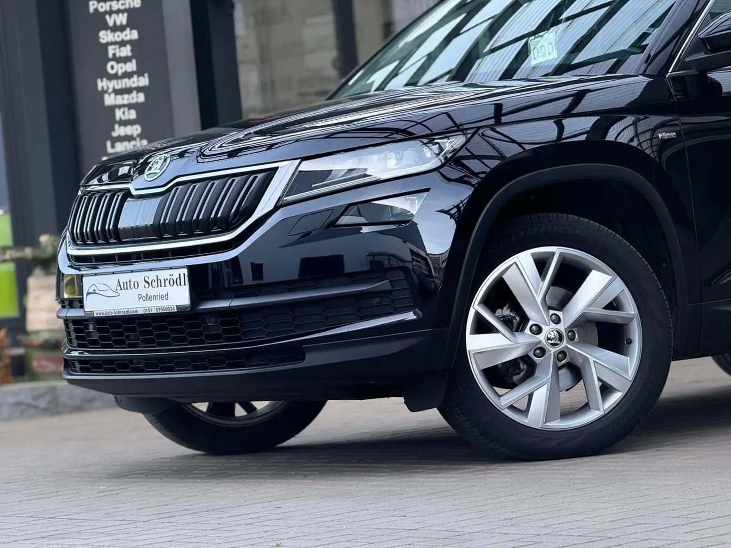 Skoda Kodiaq Soleil 1.5 TSI DSG, AHK, Standheiz, ACC, Leder Schwarz - 2