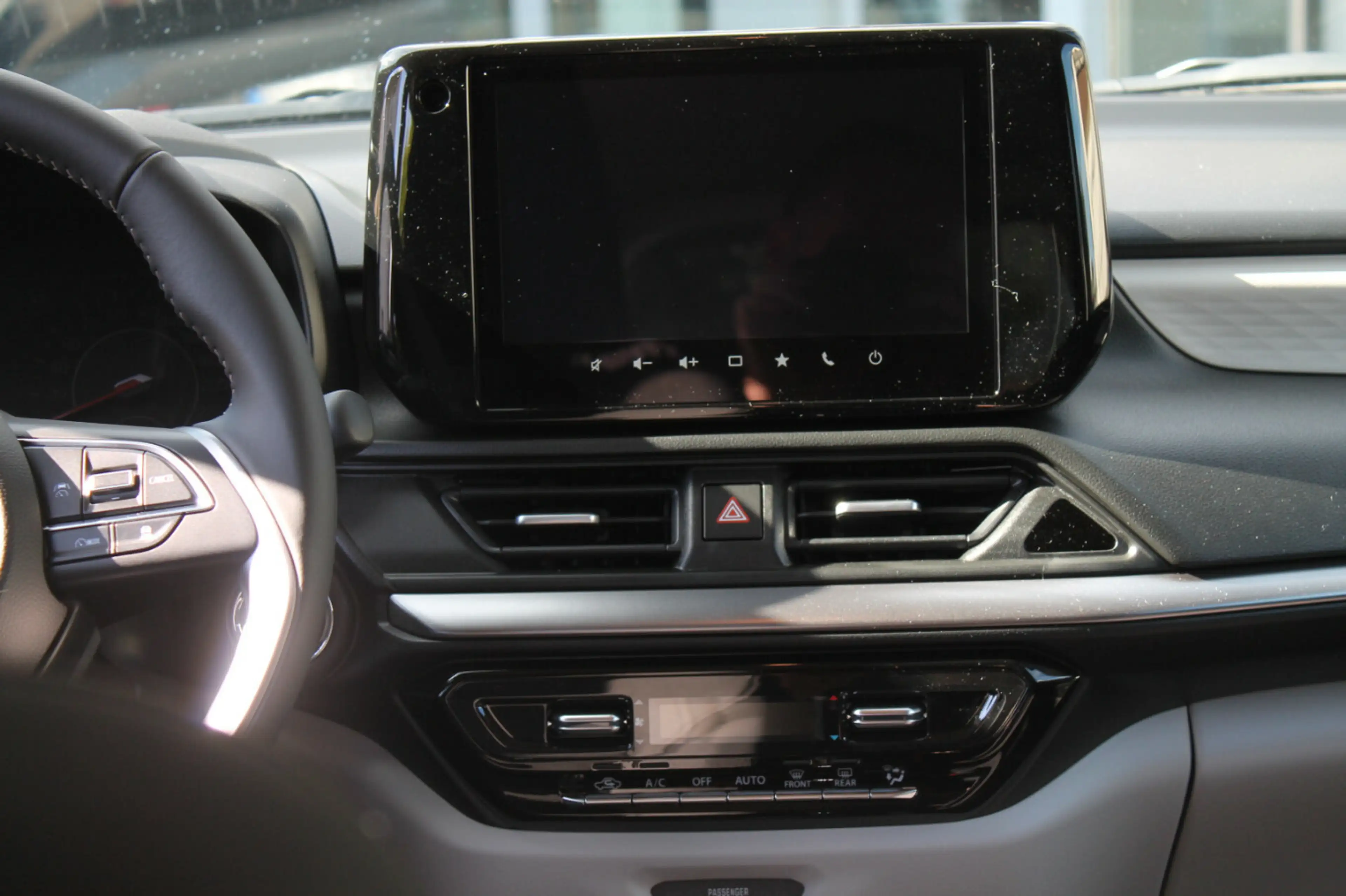 Suzuki Swift 1.2 Comfort+ Hybrid — photo 8