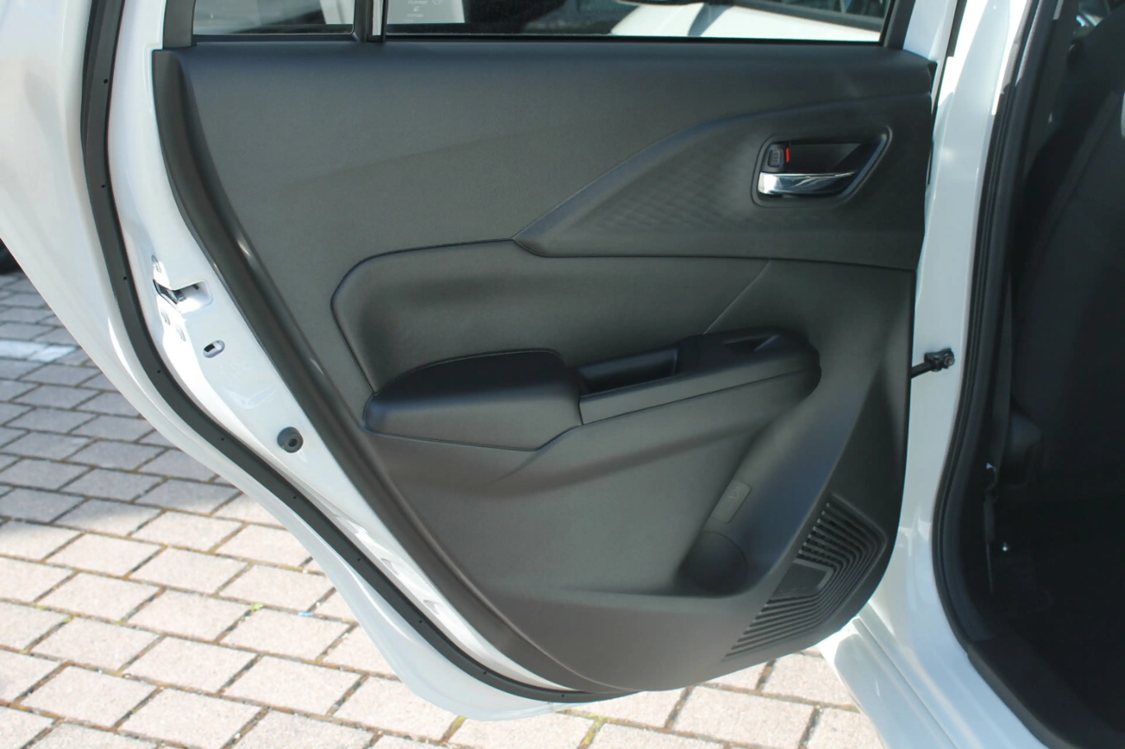 Suzuki Swift 1.2 Comfort+ Hybrid — photo 13