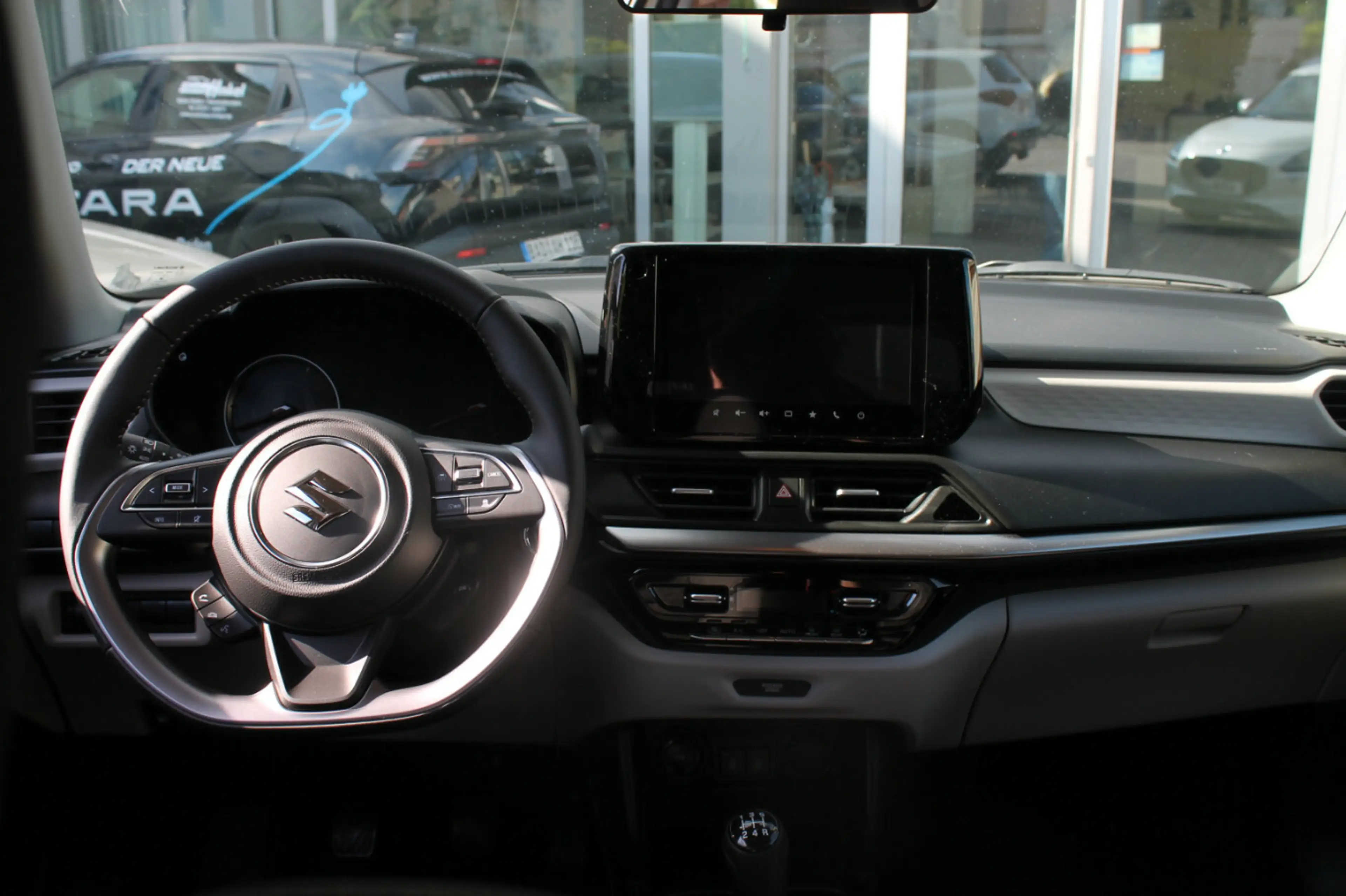 Suzuki Swift 1.2 Comfort+ Hybrid — photo 5