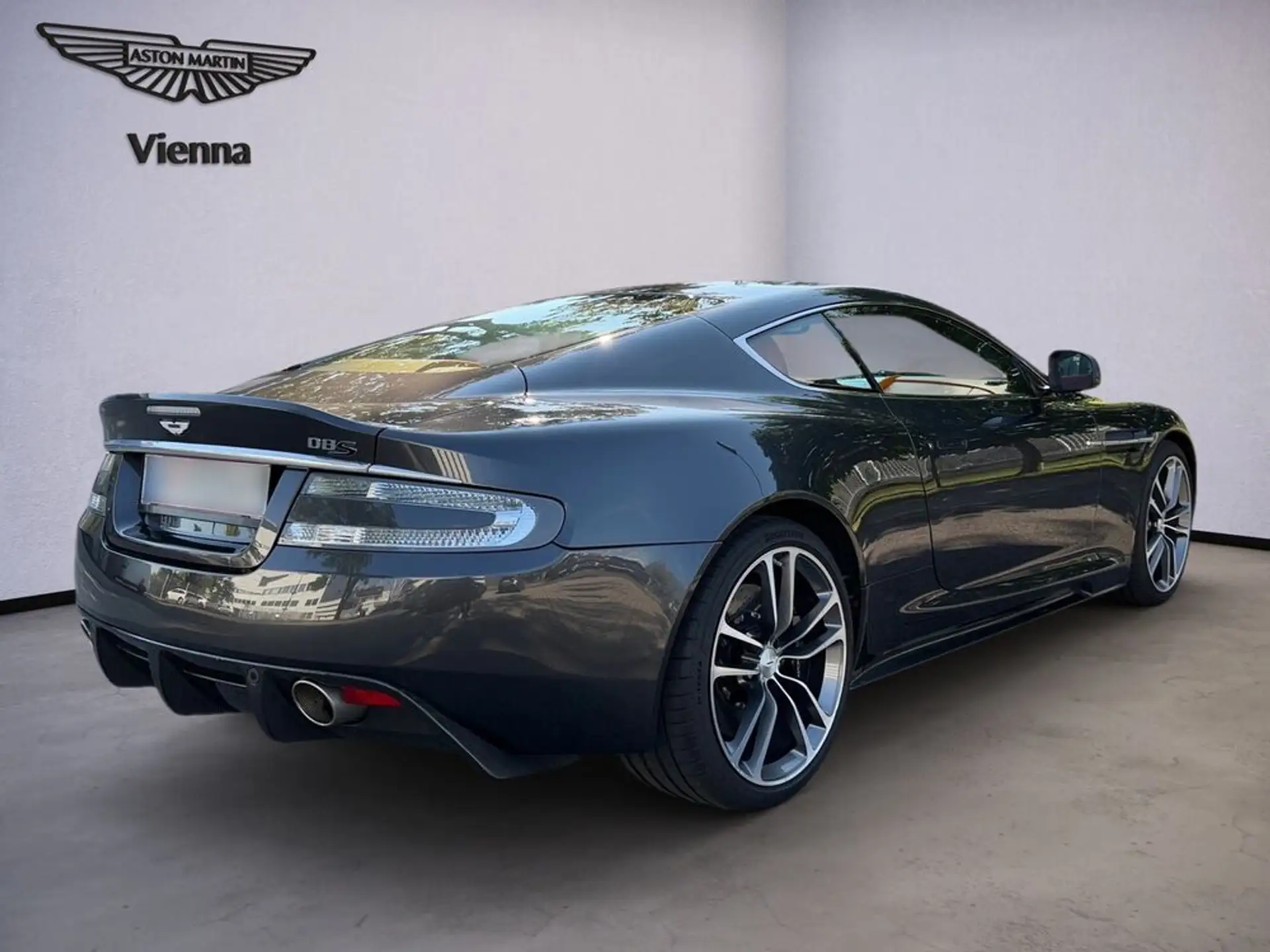 애스턴마틴 DBS Coupe 2010 블랙 사진 3
