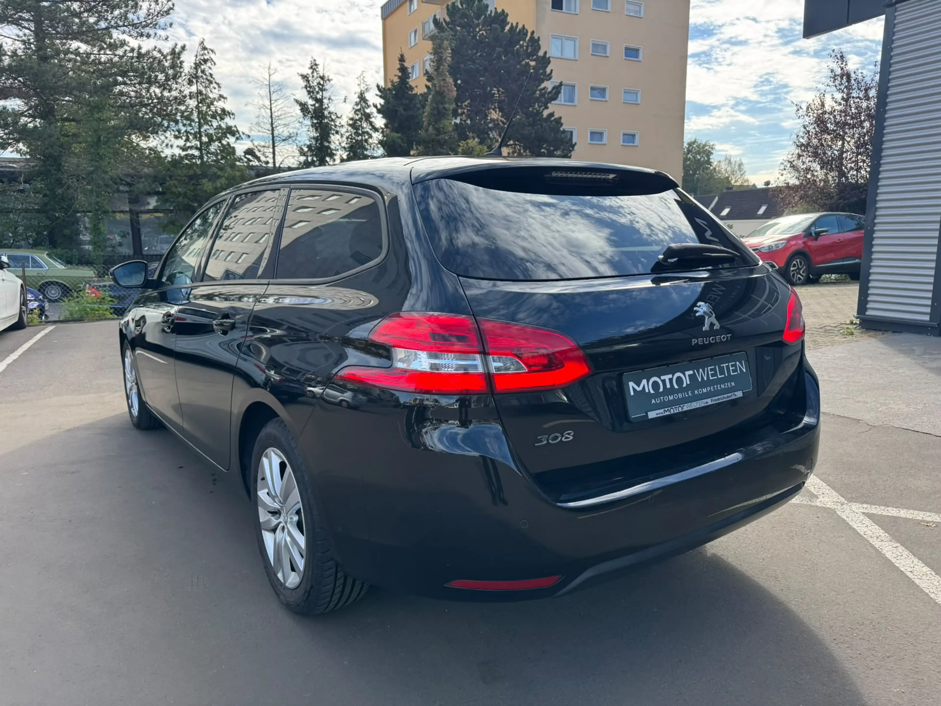 Peugeot 308 1.2 PureTech 130 SW Active 1.2 e-THP/PureTech 130 — photo 3