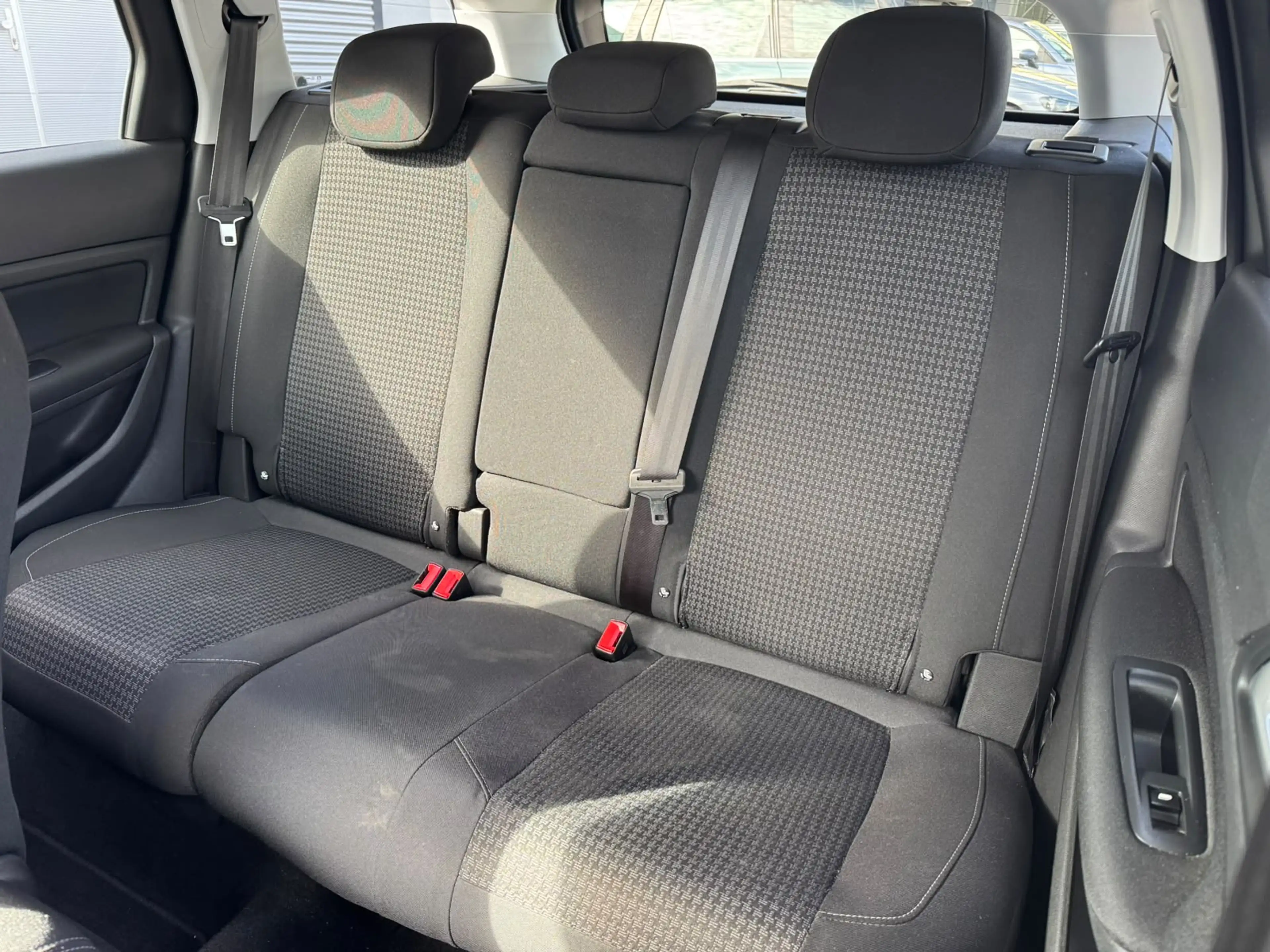 Peugeot 308 1.2 PureTech 130 SW Active 1.2 e-THP/PureTech 130 — photo 12