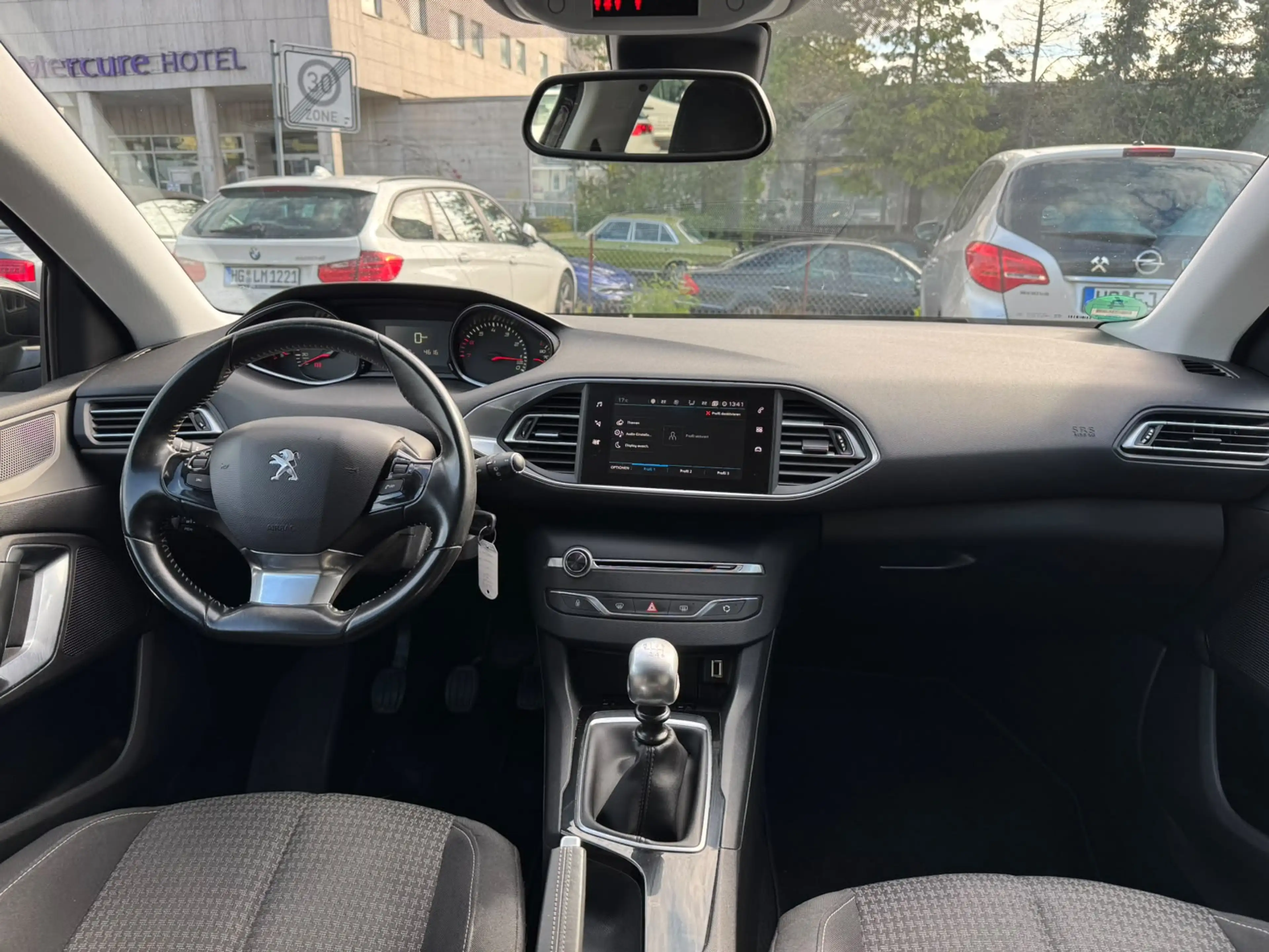 Peugeot 308 1.2 PureTech 130 SW Active 1.2 e-THP/PureTech 130 — photo 9