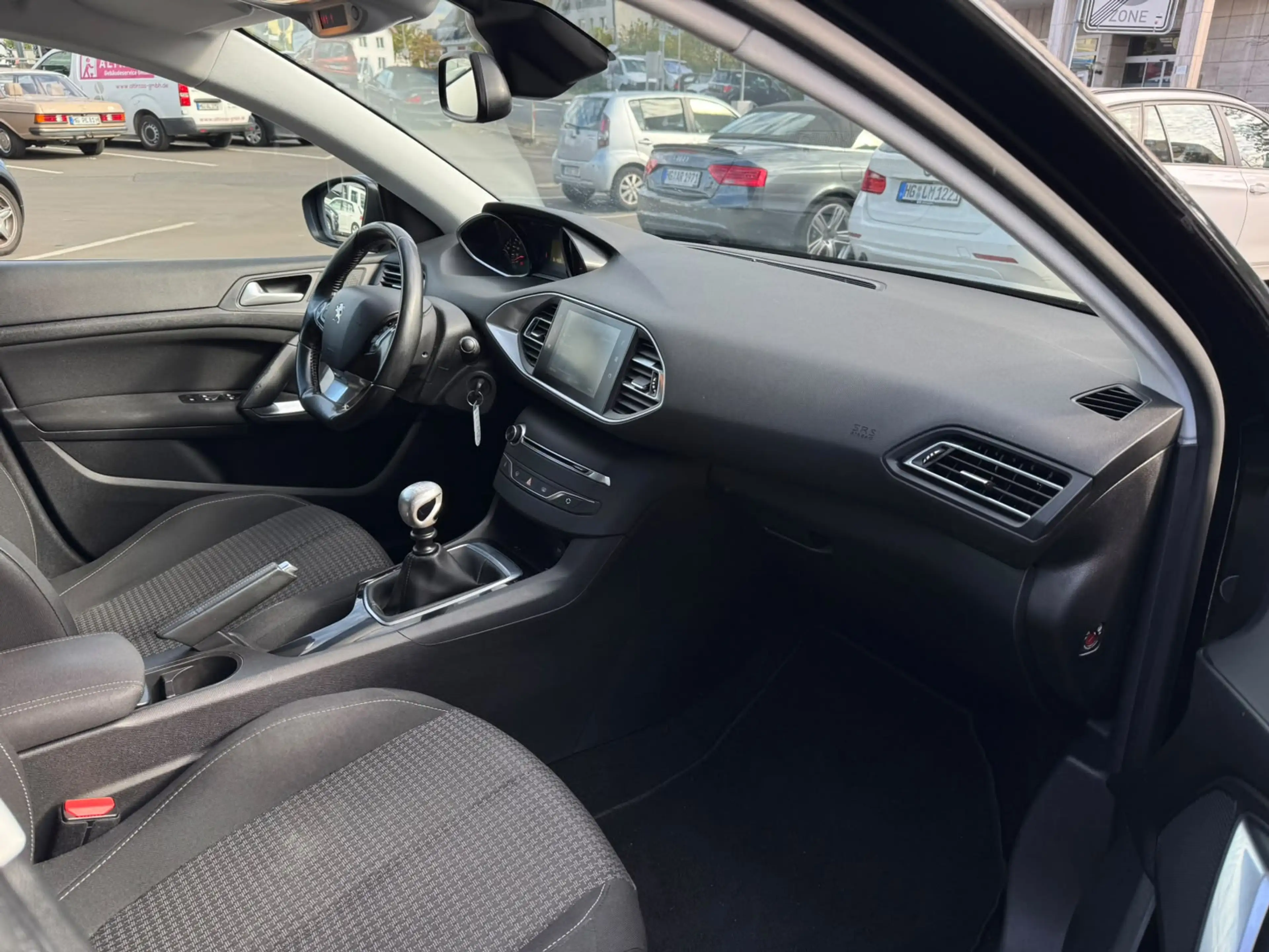 Peugeot 308 1.2 PureTech 130 SW Active 1.2 e-THP/PureTech 130 — photo 8