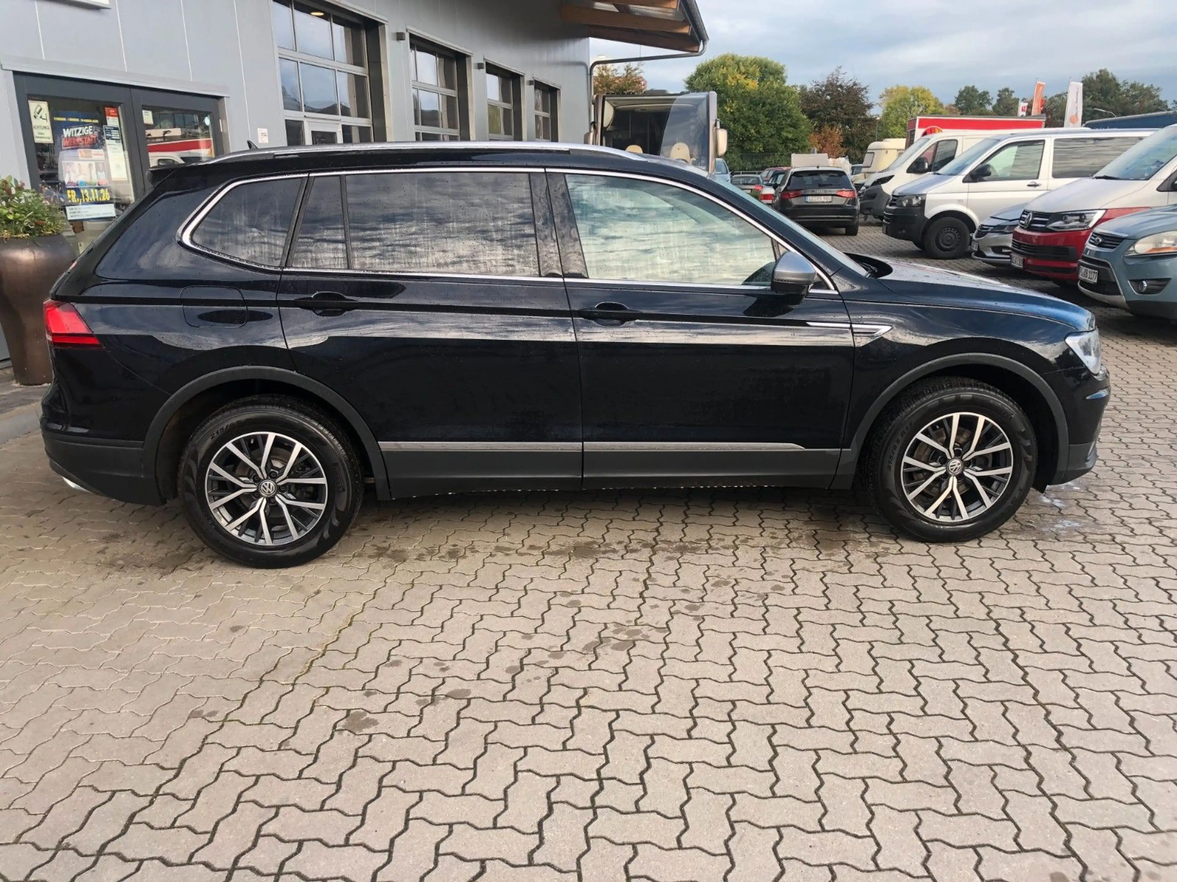 Volkswagen Tiguan Allspace Comfortline 7 Sitzer/Automatik — photo 7