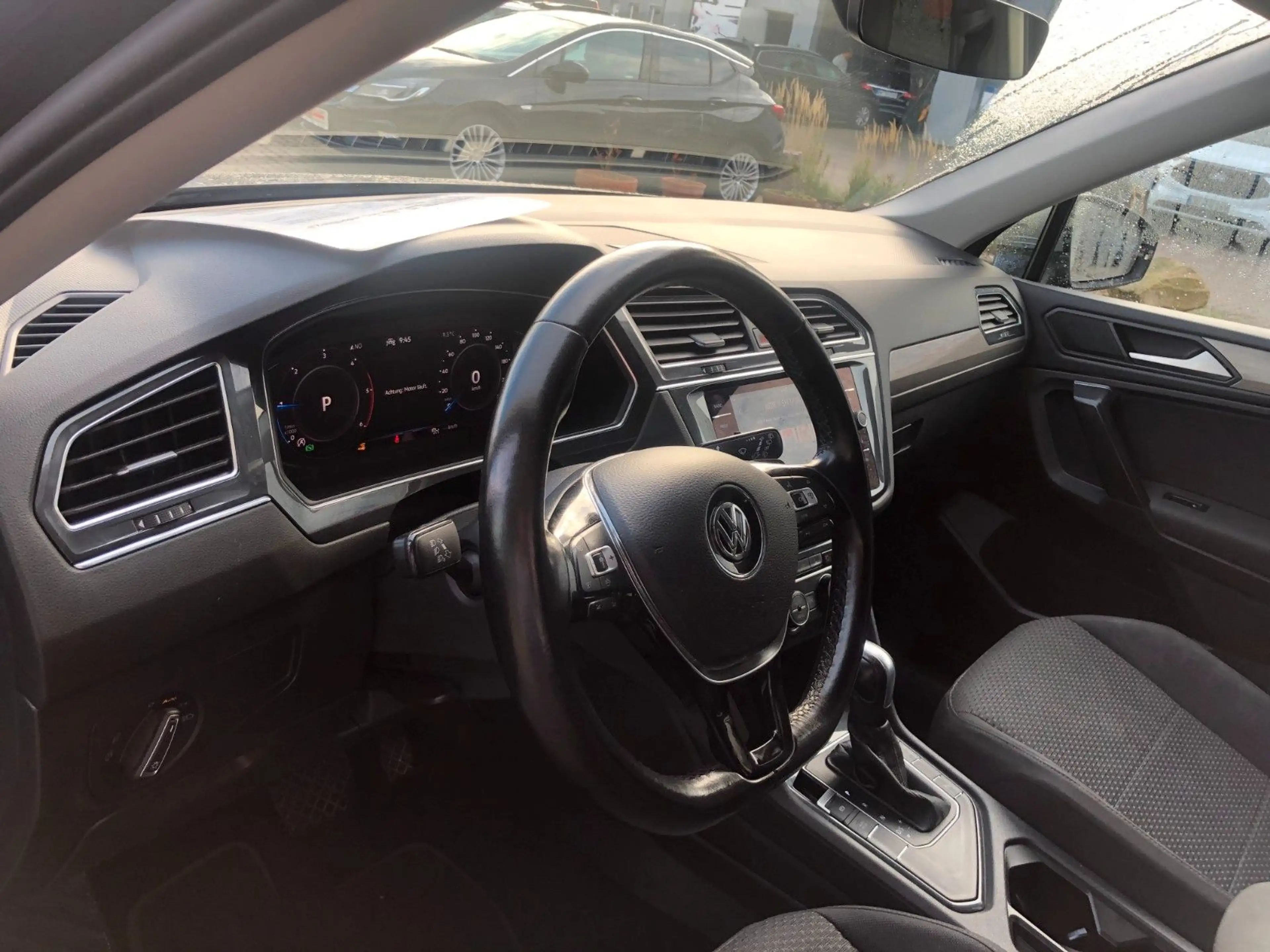 Volkswagen Tiguan Allspace Comfortline 7 Sitzer/Automatik — photo 9