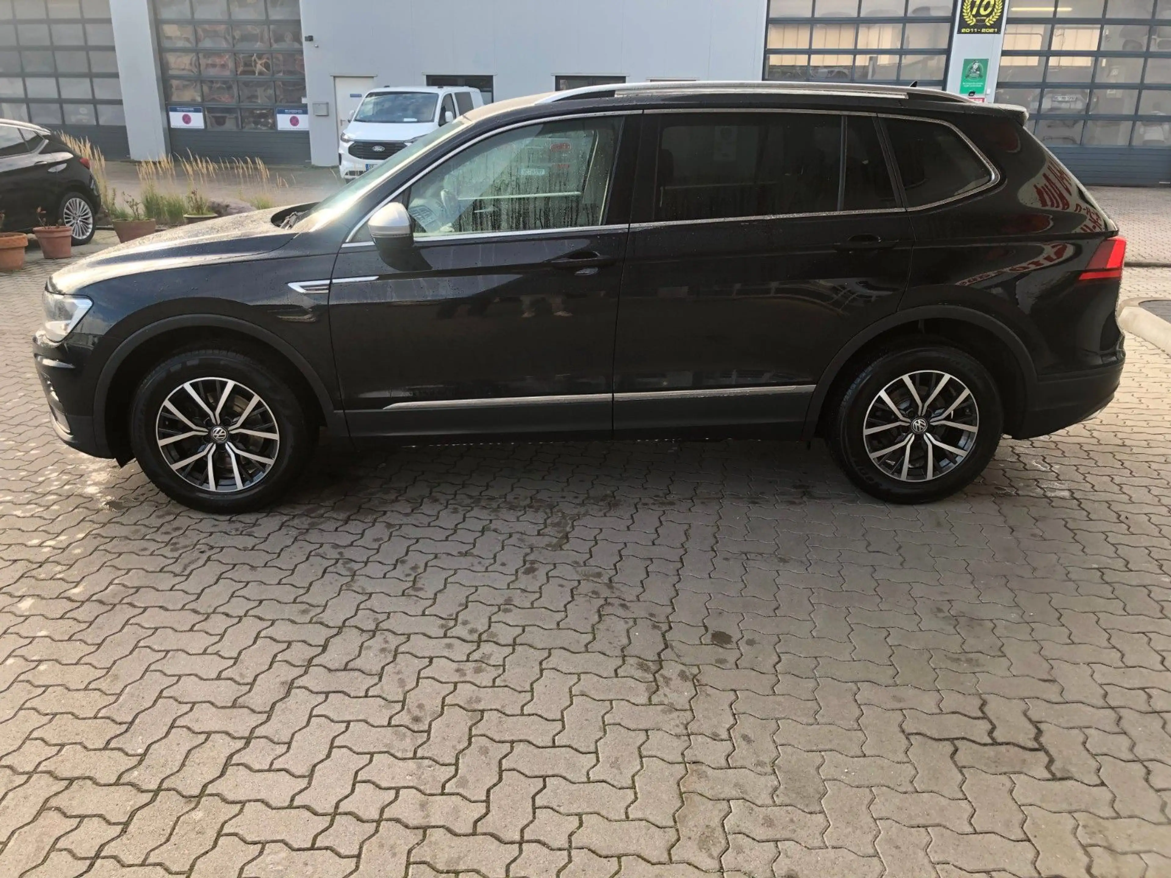 Volkswagen Tiguan Allspace Comfortline 7 Sitzer/Automatik — photo 3