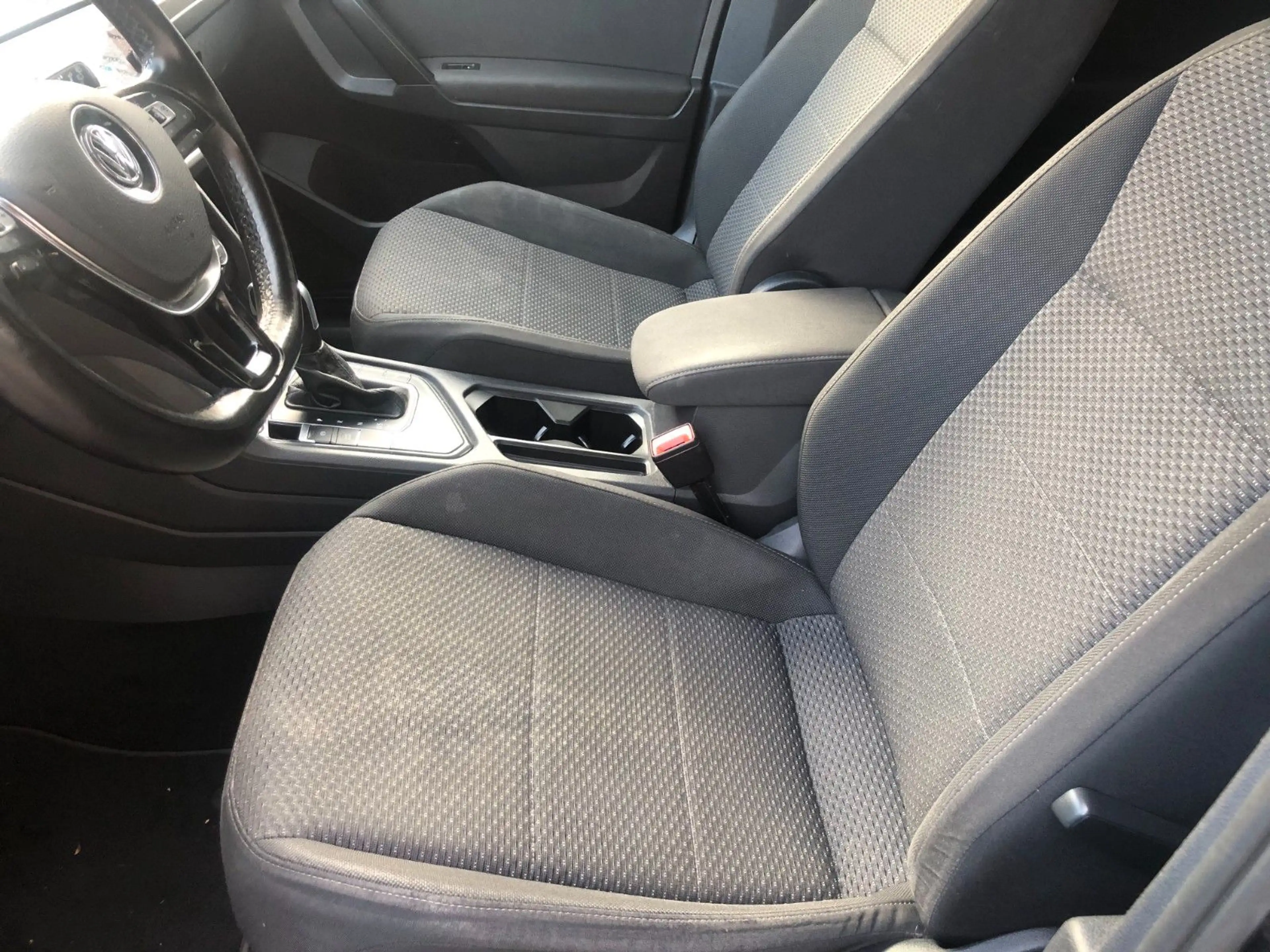 Volkswagen Tiguan Allspace Comfortline 7 Sitzer/Automatik — photo 10