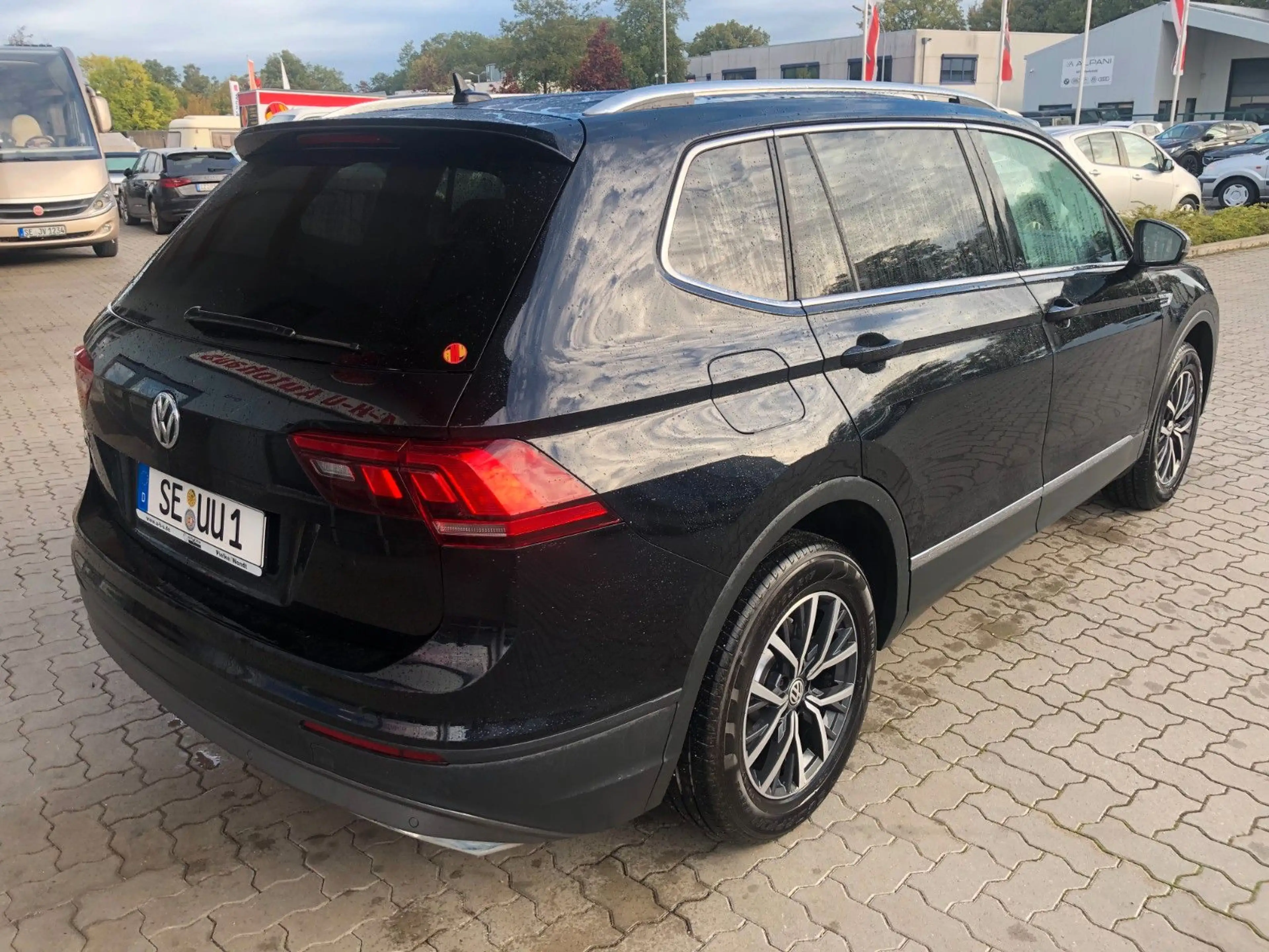 Volkswagen Tiguan Allspace Comfortline 7 Sitzer/Automatik — photo 6