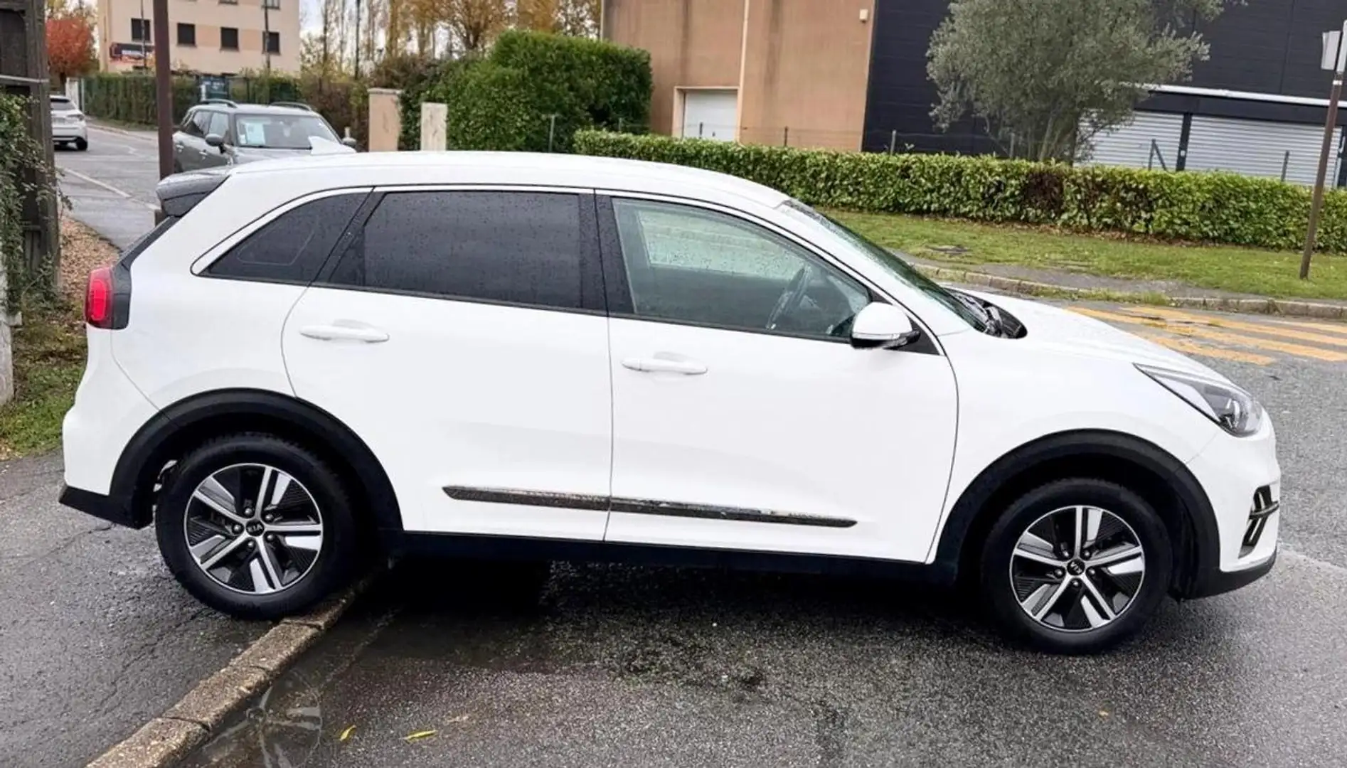 Kia Niro Motion Plug-in Hybrid 1.6 140CV BVA6 13325HT ENTRETIEN COMPLET ET A JOUR TBEG Gris - 2