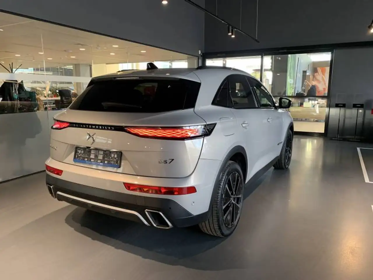 DS 7 1 E-Tense 4x4 300 Esprit de Voyage, миниатюра 4