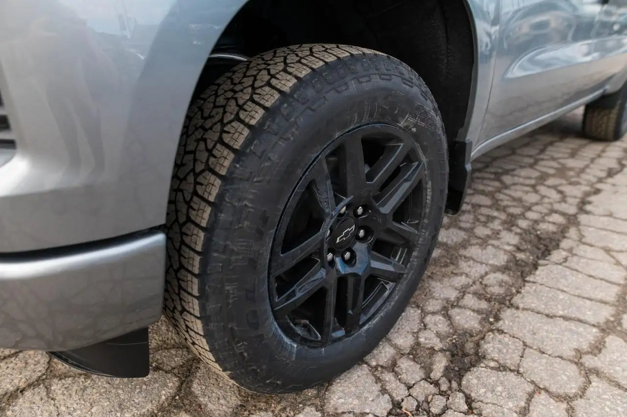 Chevrolet Silverado 1500 снимка Chevrolet Silverado 1500