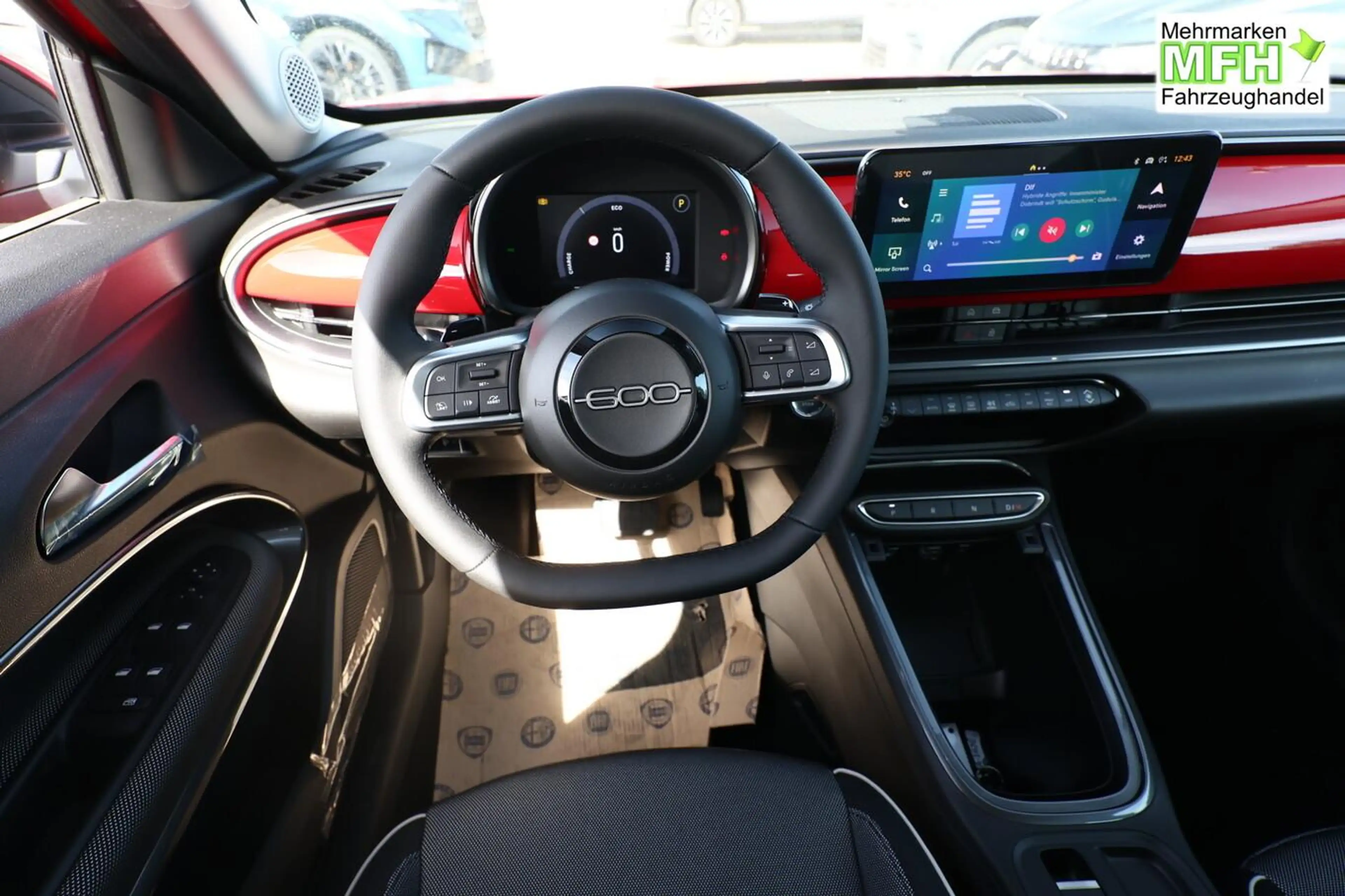 Fiat 600 Icon Hybrid SHZ Keyl Nav Kam 2xPDC LED CarP 74 ... — photo 6