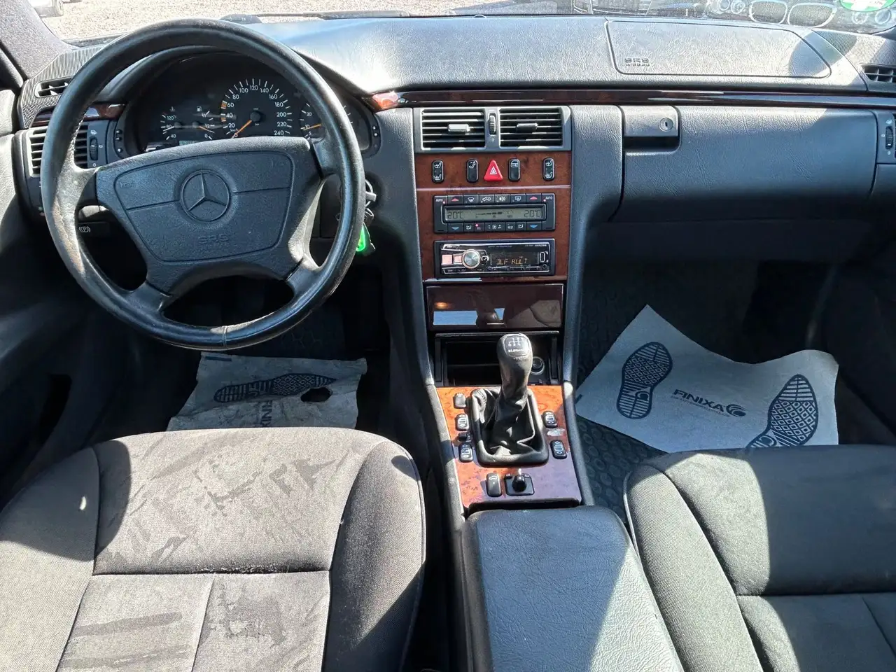 Mercedes-Benz E 200 Lim. *TÜV Neu* Steuerkette Neu*Klimaautom*, foto 10