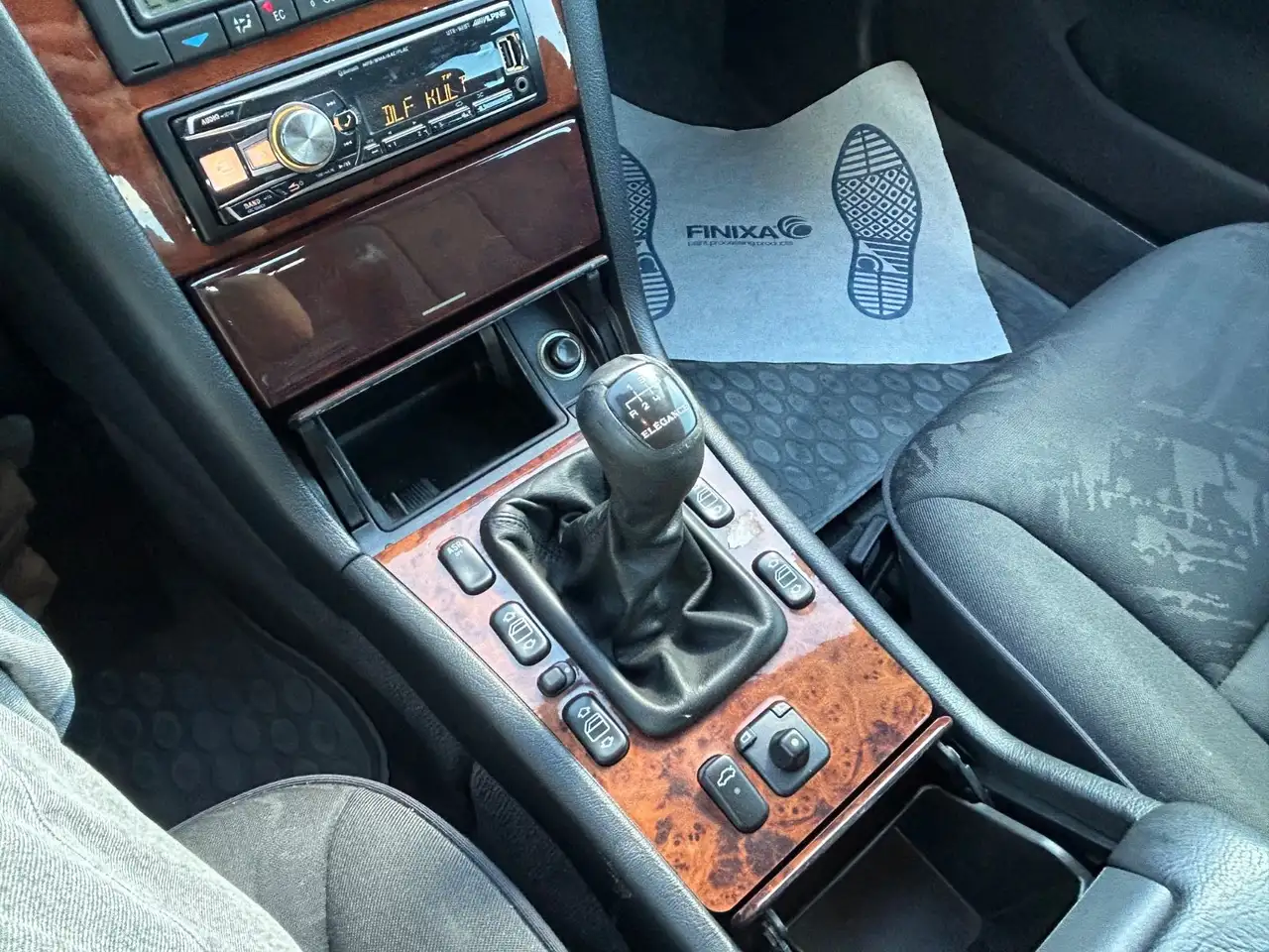 Mercedes-Benz E 200 Lim. *TÜV Neu* Steuerkette Neu*Klimaautom*, foto 12