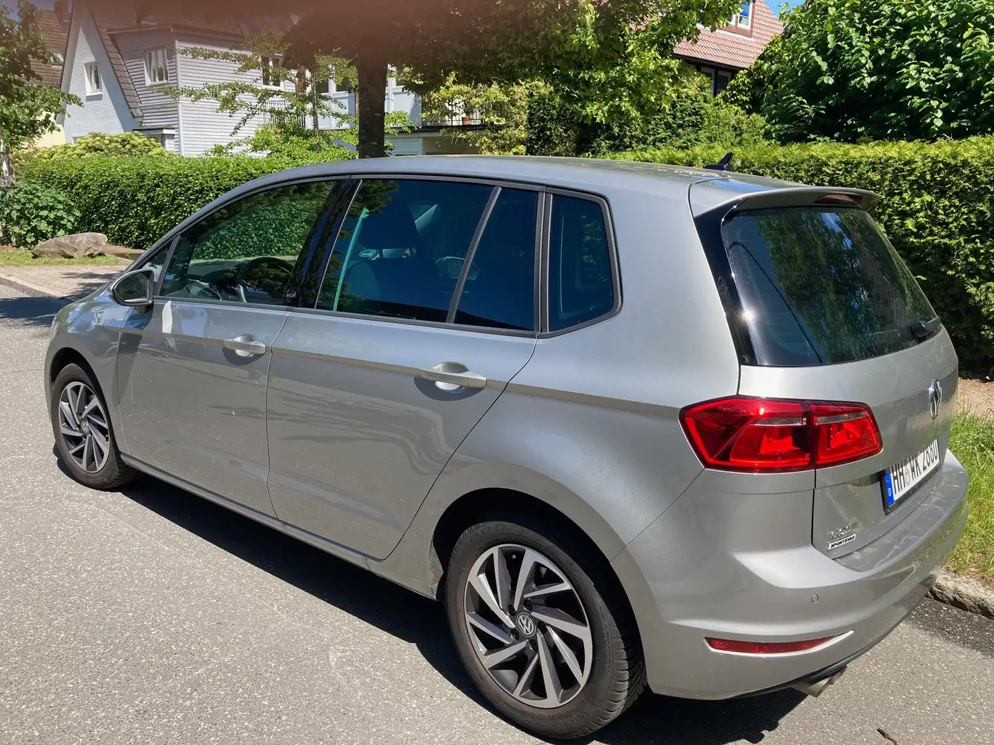 Volkswagen Golf Sportsvan Golf Sportsvan 1.4 TSI (BlueMotion Technology)Comf Stříbrná - 2