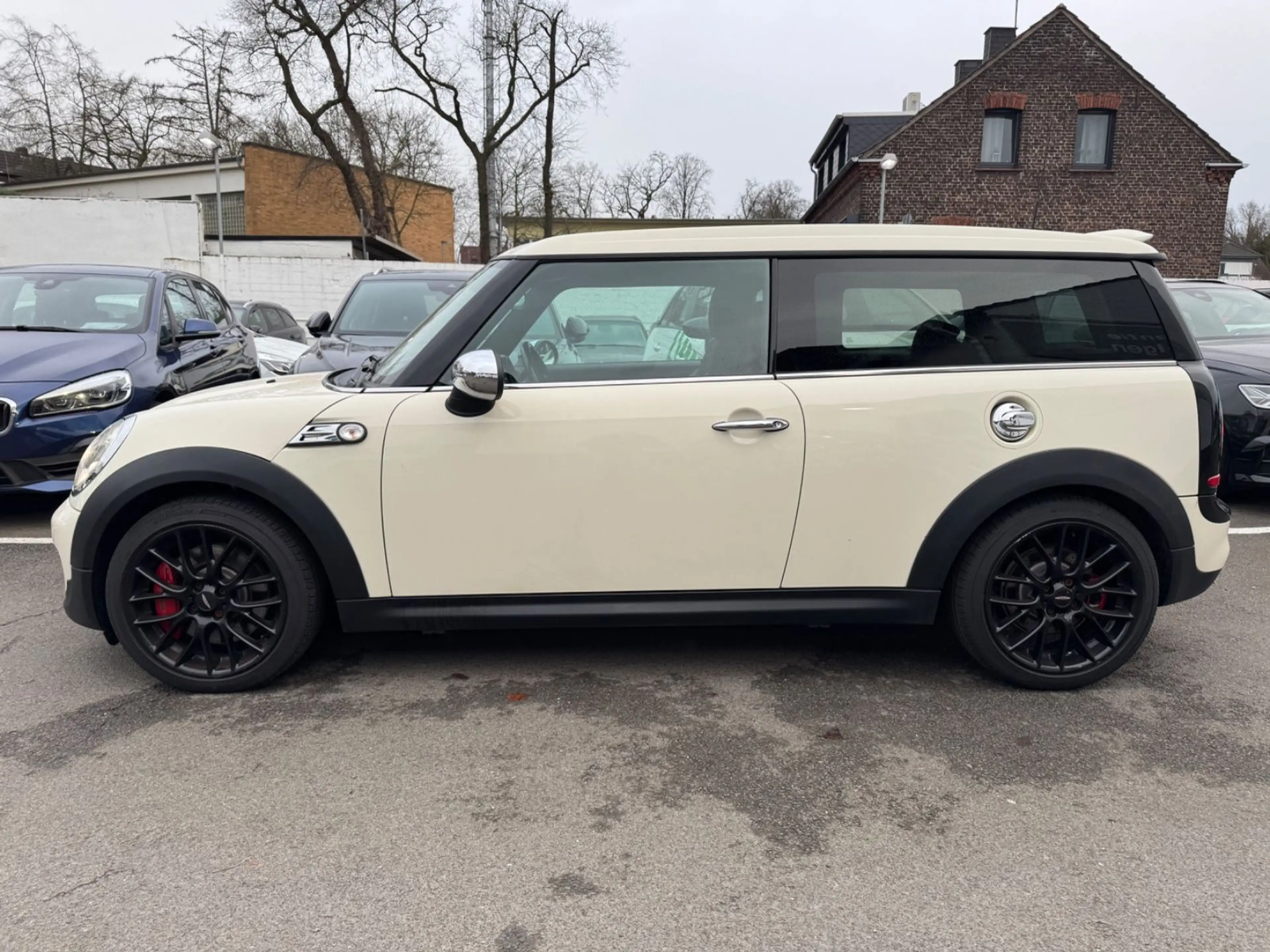 MINI John Cooper Works Clubman JCW Clubman Chili Xenon TLeder Navi HK eSD PDC — photo 3