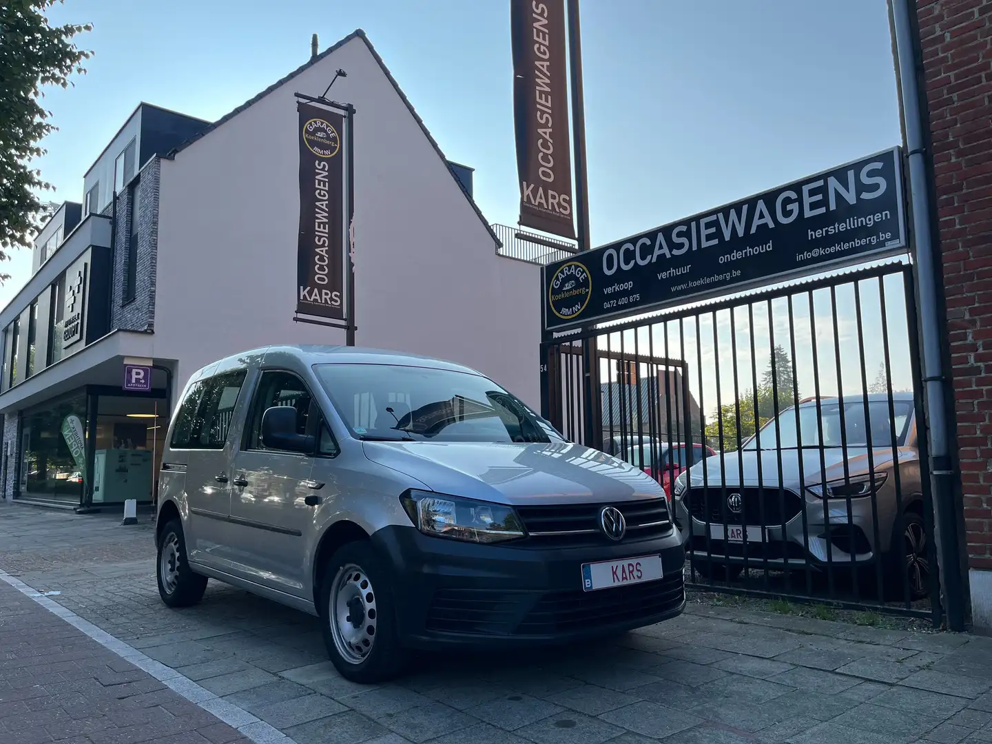Volkswagen Caddy AUTOMAAT/LICHTE VRACHT/AIRCO/GARANTIE/BT/CRUISE Silber - 1