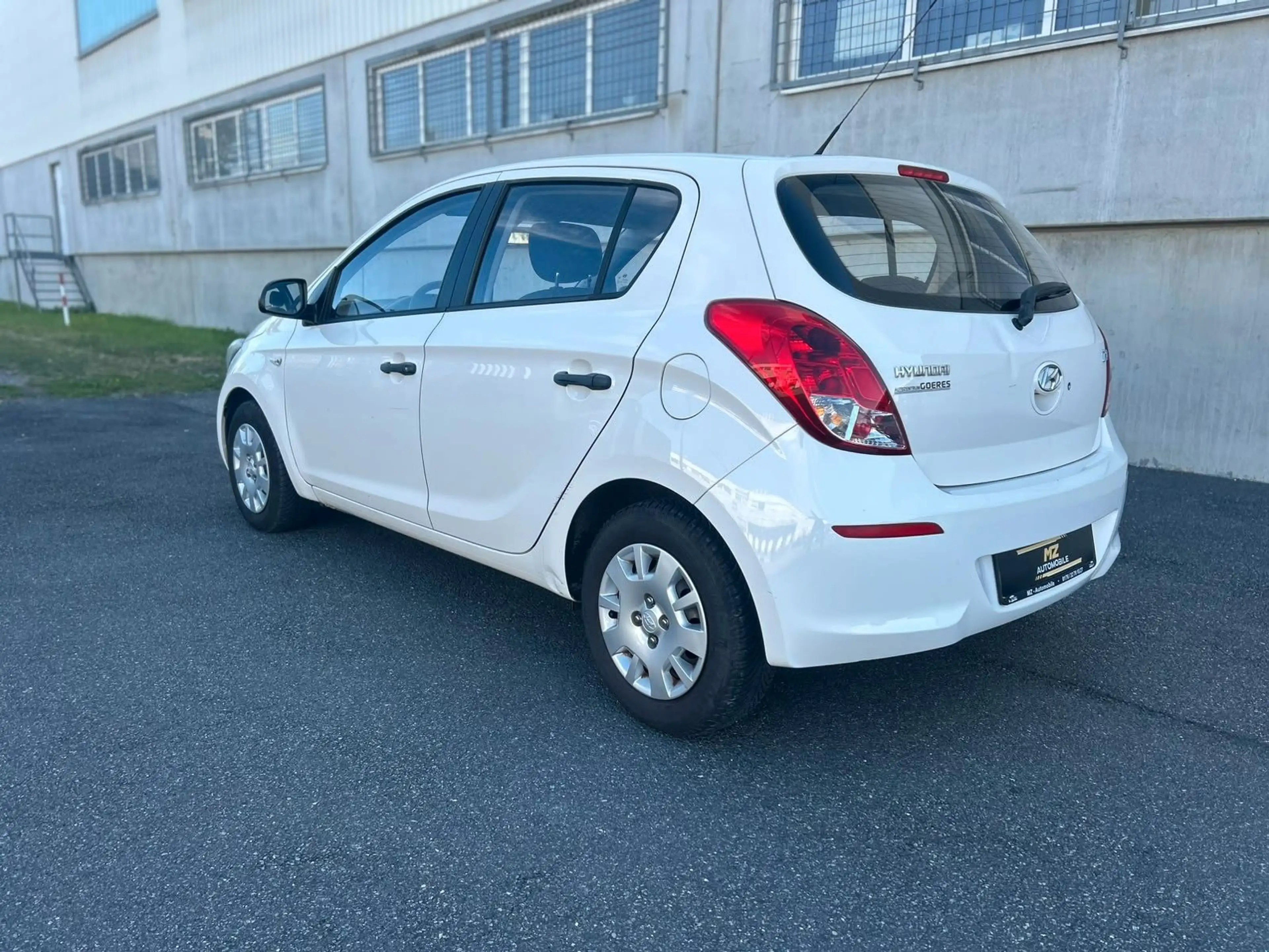 Hyundai i20 FIFA World Cup Edition,1 Hand ,63K KM — photo 13