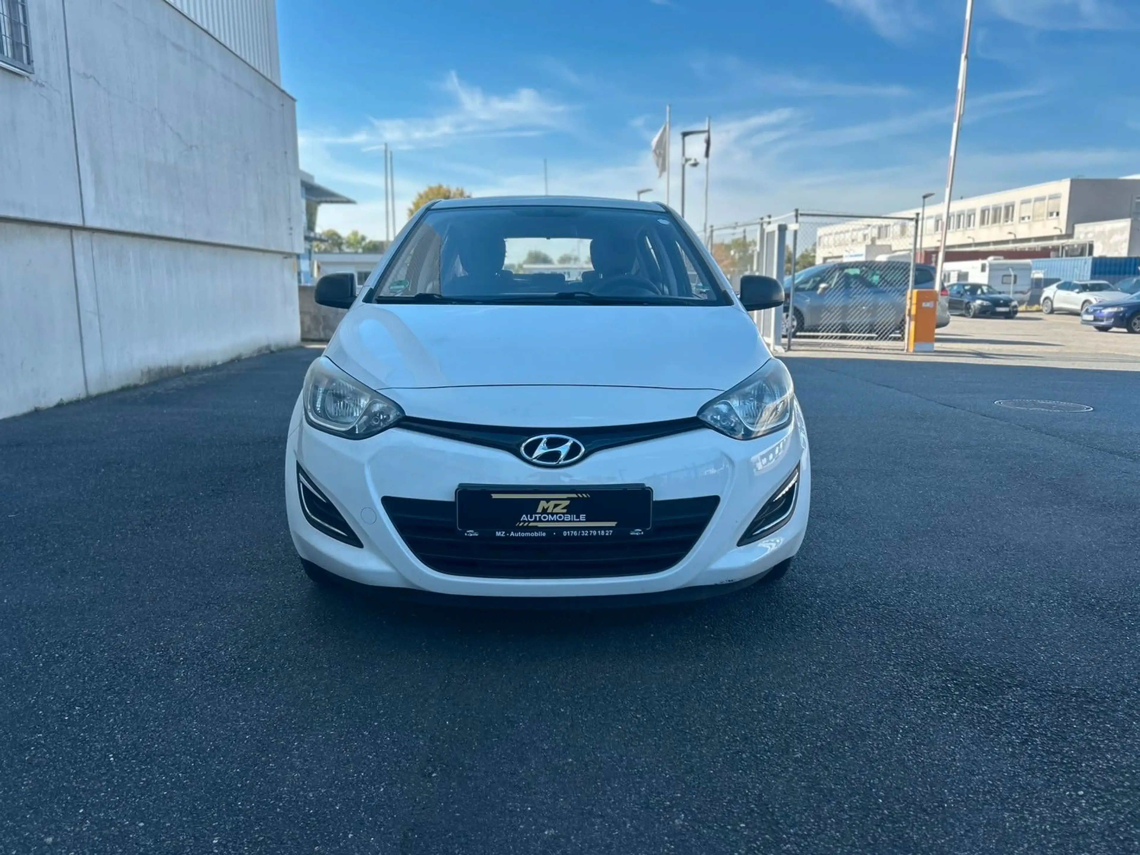 Hyundai i20 FIFA World Cup Edition,1 Hand ,63K KM — photo 3