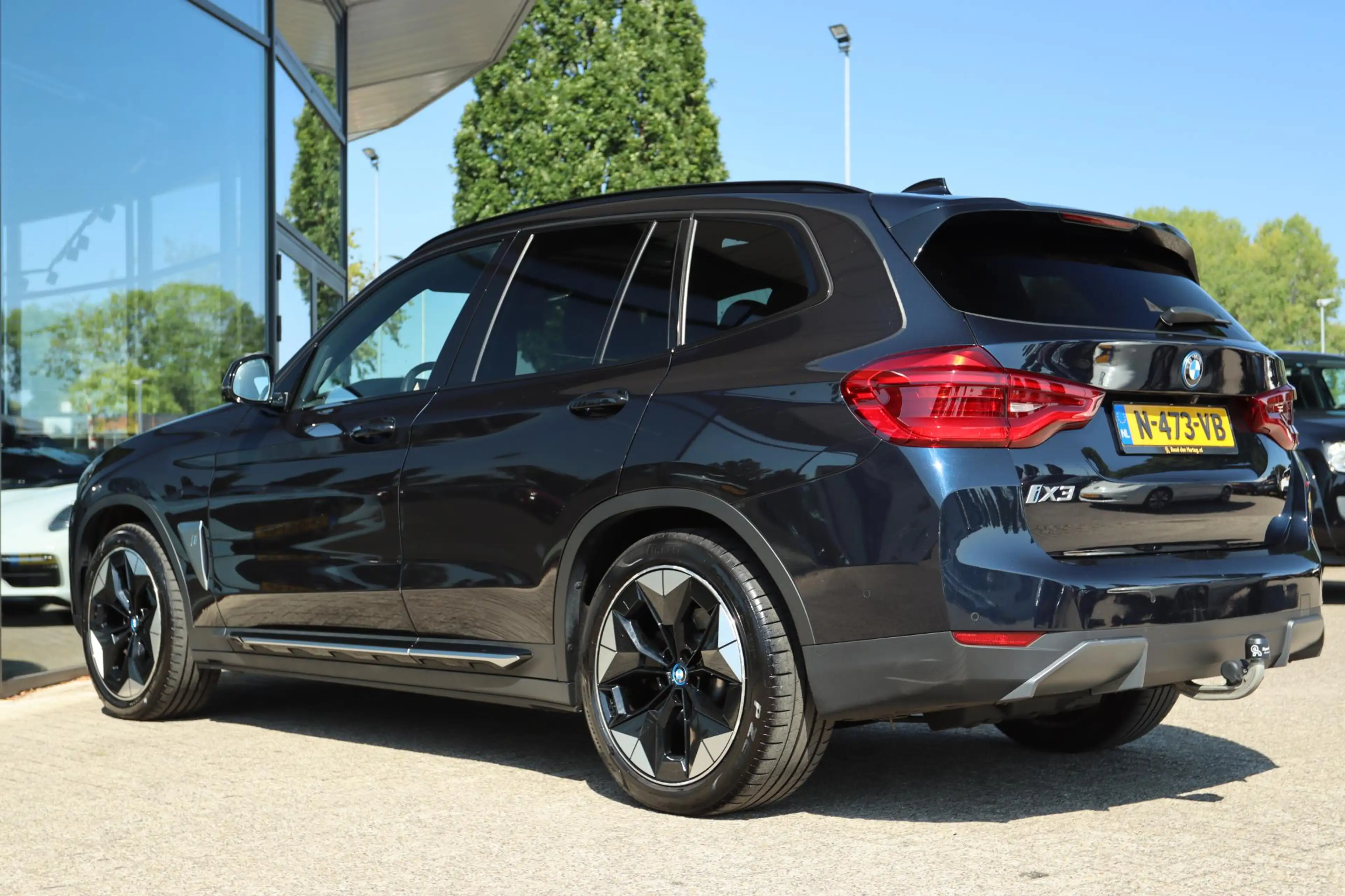 BMW iX3 HIGH EXECUTIVE 80KWH SOH 100% | PANO | TREKHAAK | — photo 13