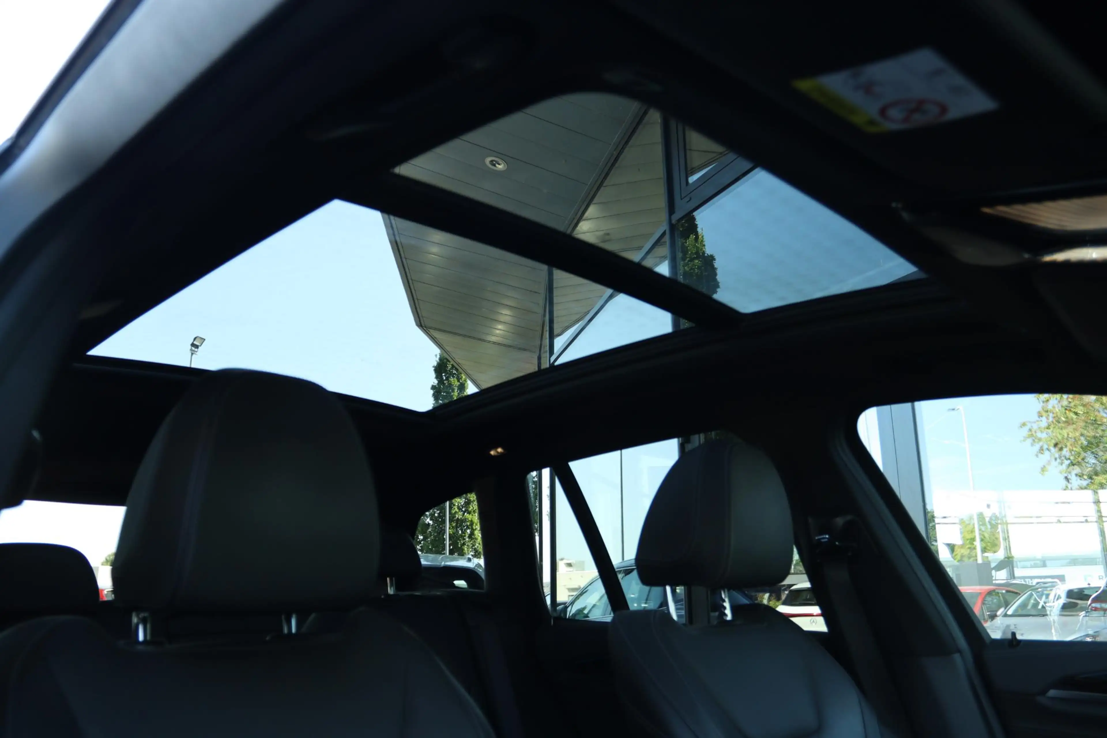 BMW iX3 HIGH EXECUTIVE 80KWH SOH 100% | PANO | TREKHAAK | — photo 7
