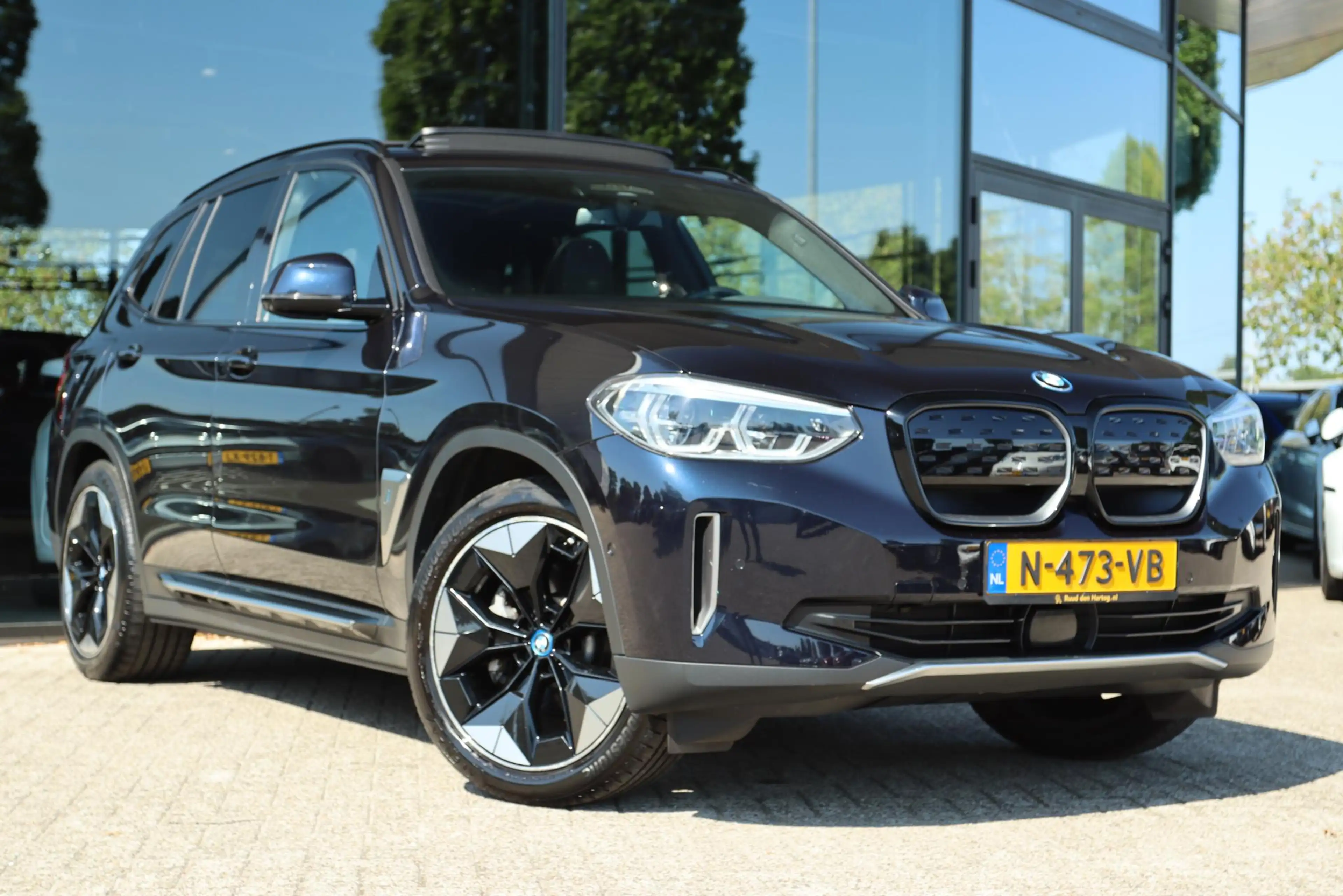 BMW iX3 HIGH EXECUTIVE 80KWH SOH 100% | PANO | TREKHAAK | — photo 10