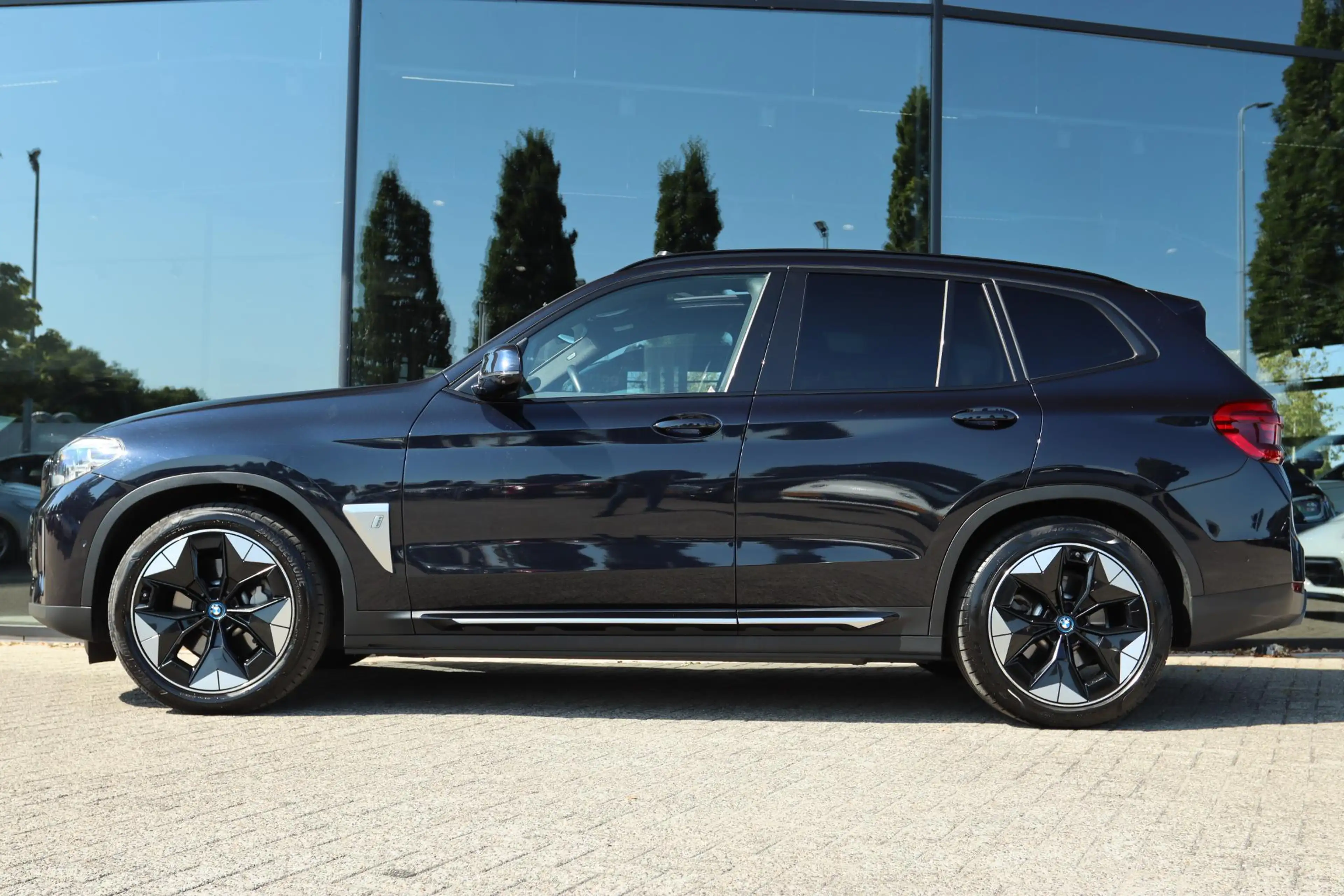 BMW iX3 HIGH EXECUTIVE 80KWH SOH 100% | PANO | TREKHAAK | — photo 14