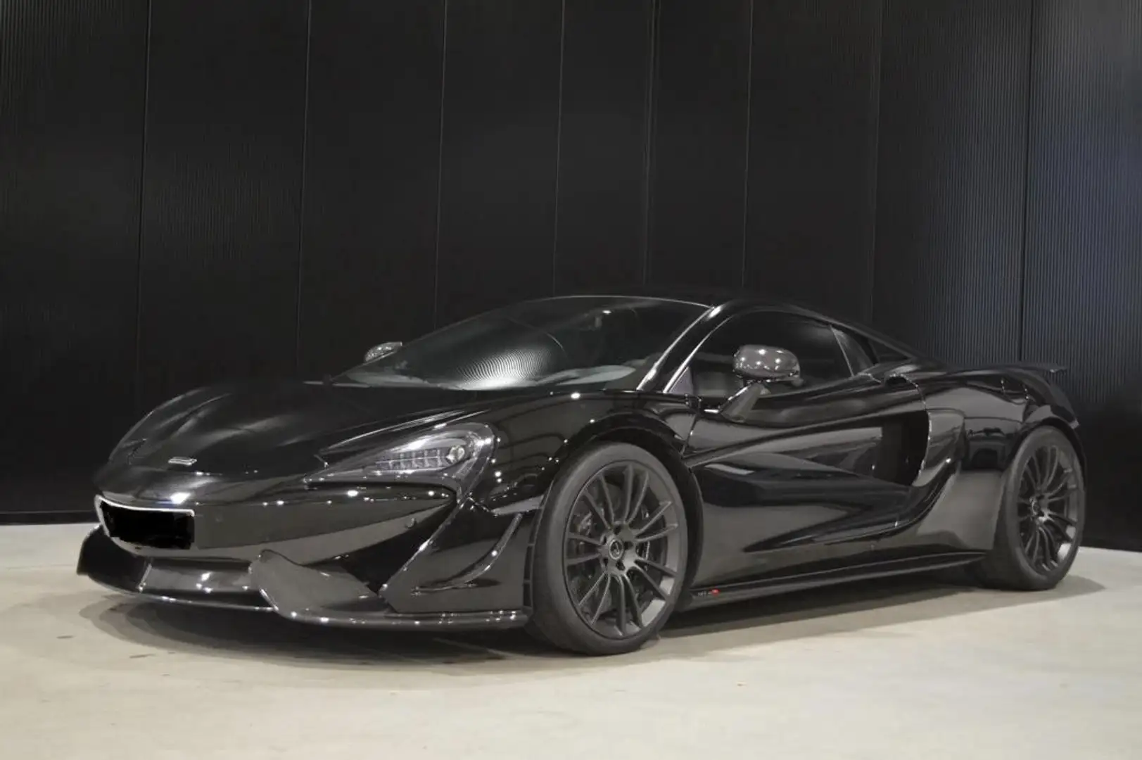 McLaren 570S full Black carbon V8 3.8L bi-turbo - 2