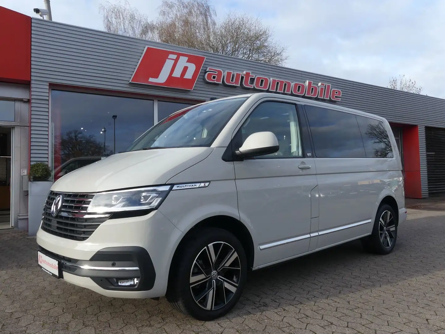Volkswagen T6 Multivan T6.1 Multivan Generation Six ACC*CAM*Standhzg. Grau - 1