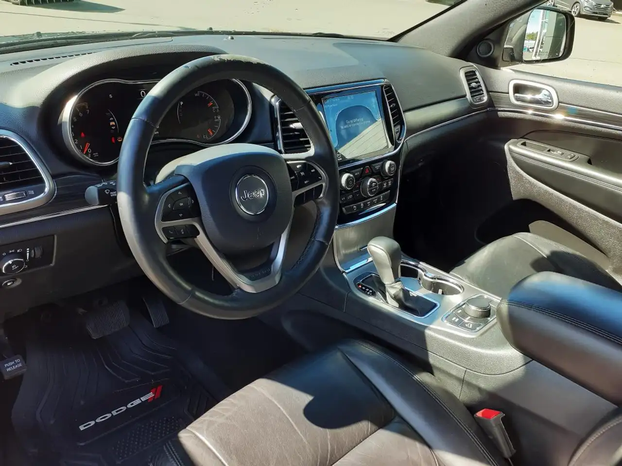 Jeep Grand Cherokee снимка Jeep Grand Cherokee