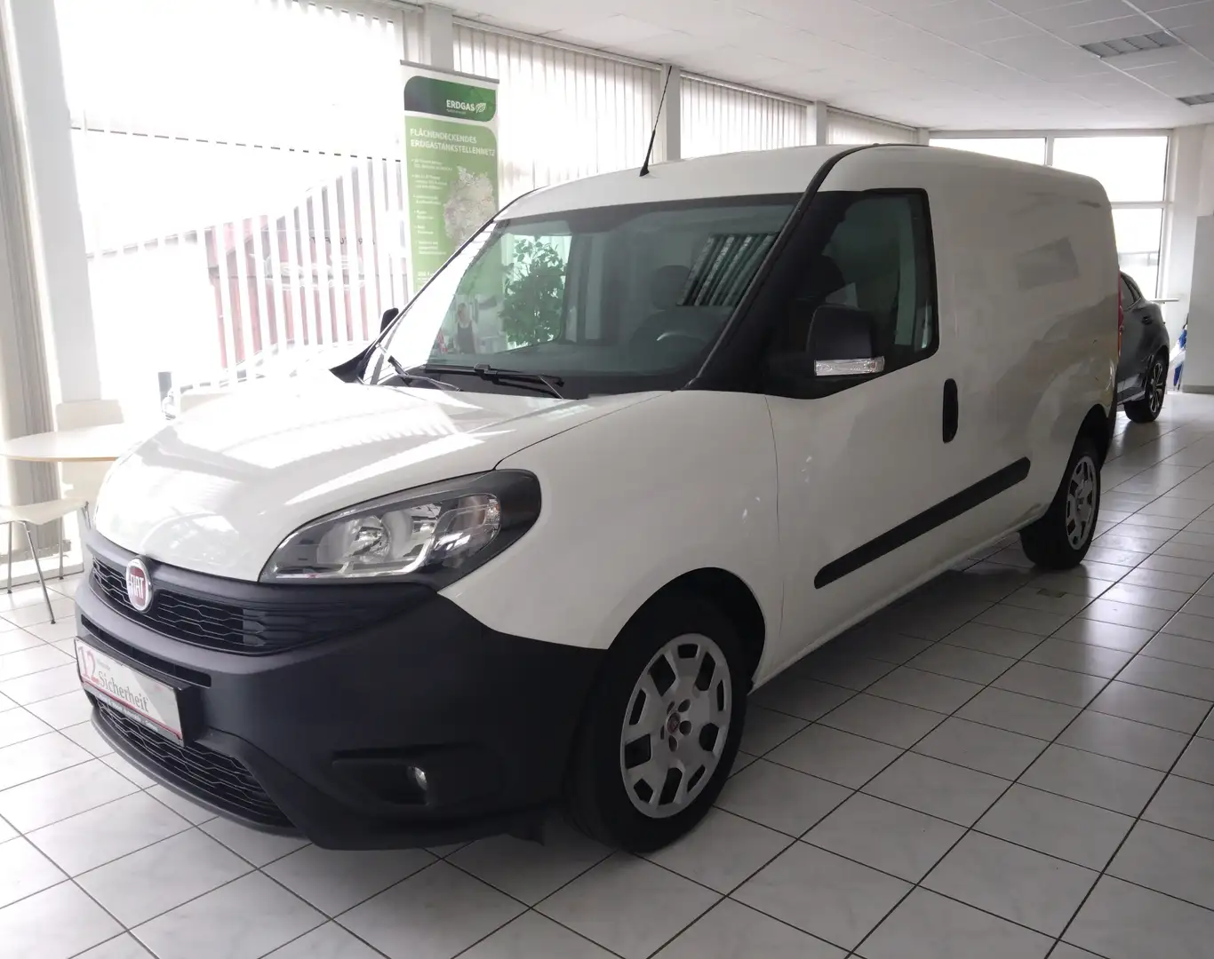 Fiat Doblo Kasten L2H1 1,6 MultiJet Klima Radio Weiß - 1