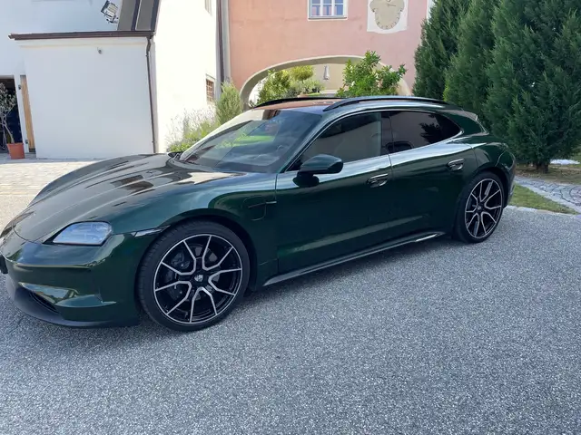 Porsche Taycan Sport Turismo " Leasingübernahme 980. €"mtl.