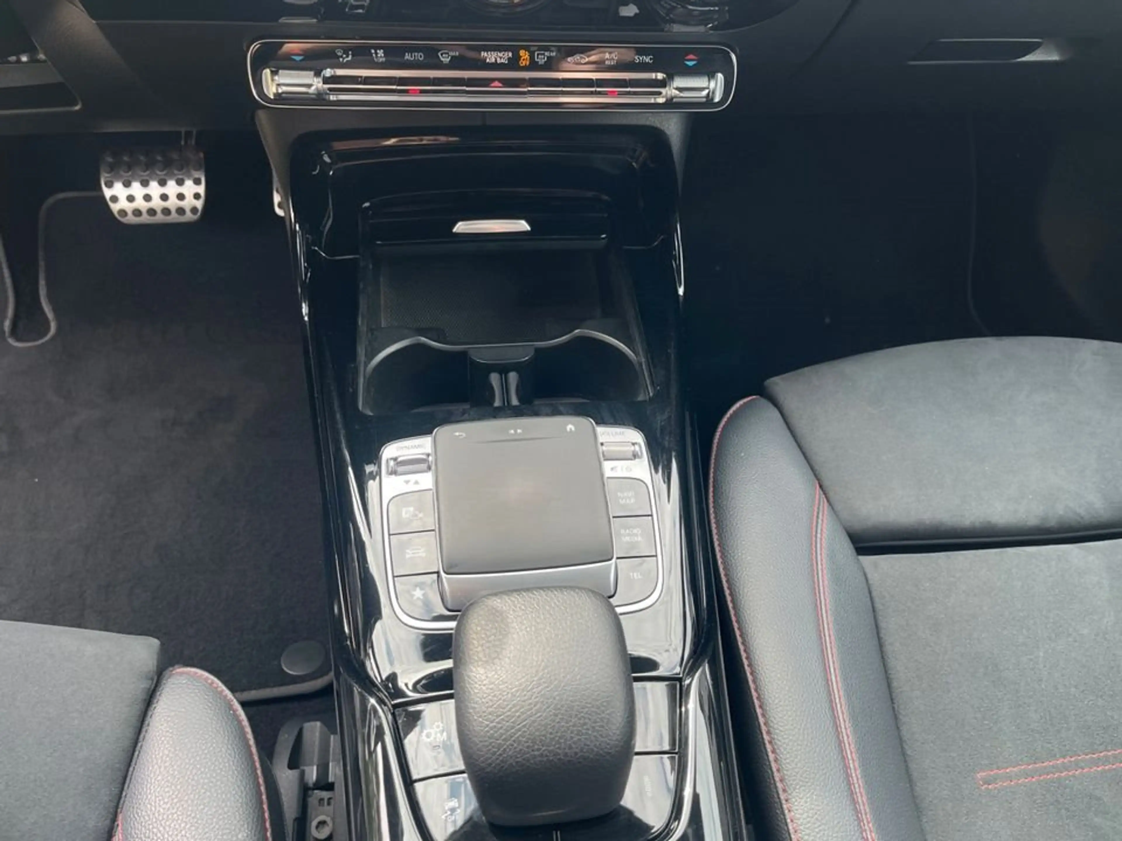 Mercedes-Benz CLA 35 AMG MERCEDES-BENZ Mercedes-AMG CLA 35 4MATIC + GARANTI — photo 15