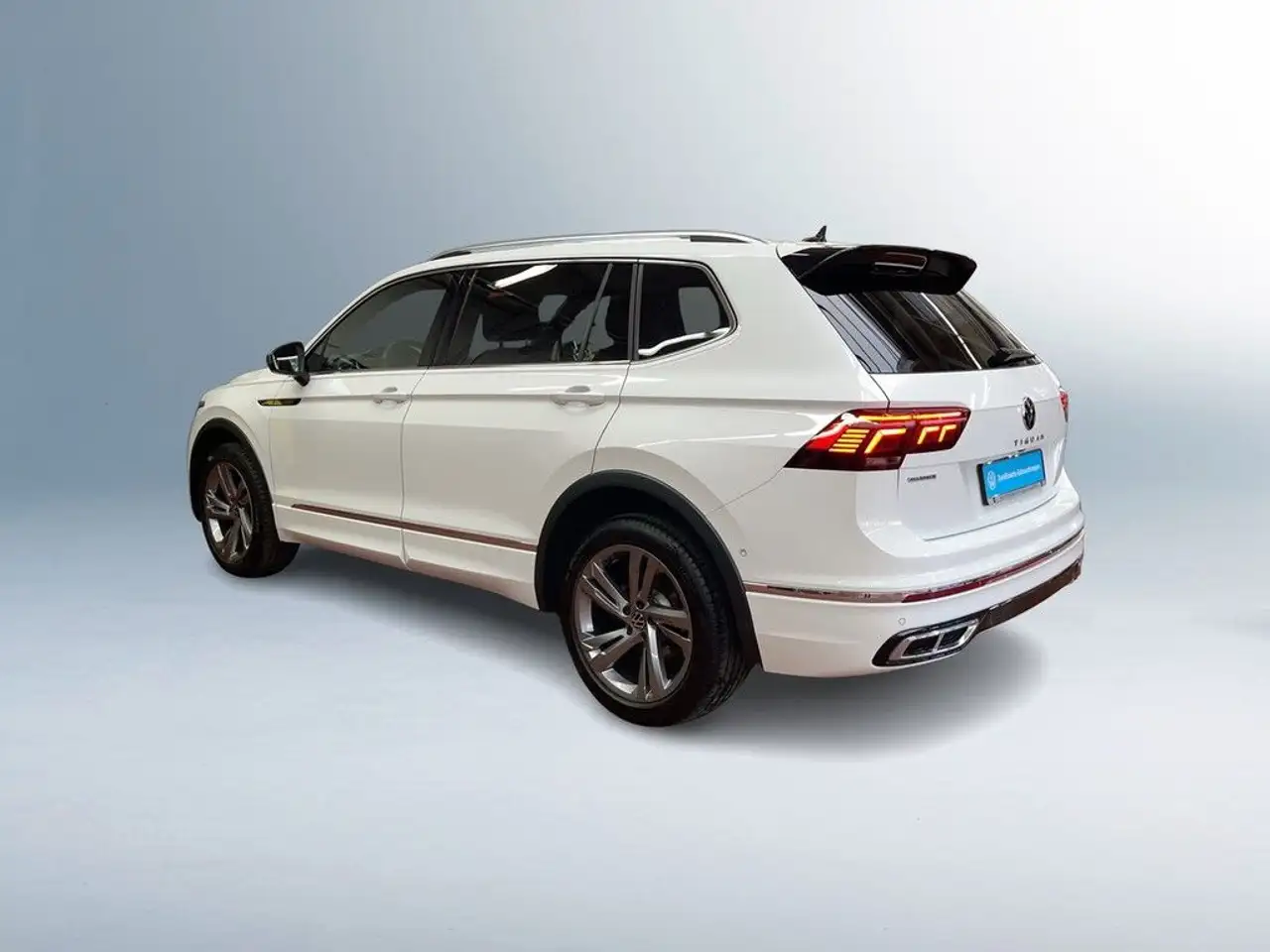 Volkswagen Tiguan Allspace 2,0 TDI DSG R-Line 4Motion AHK N 4