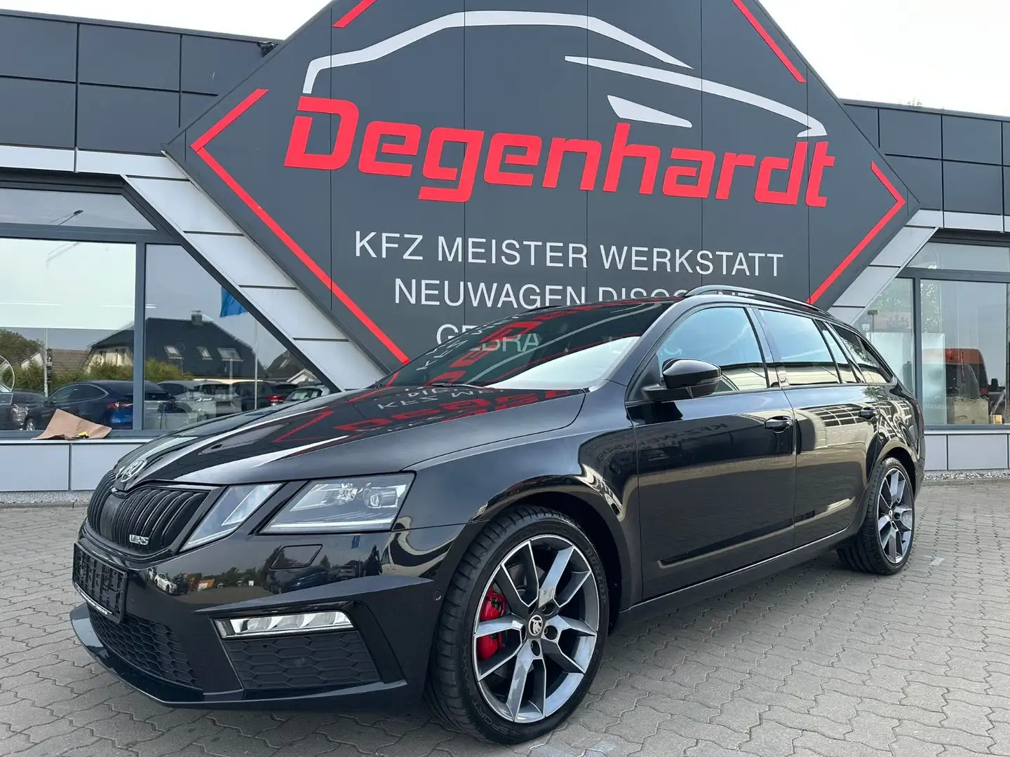 Skoda Octavia Combi RS 4x4 DSG LED NAVI KAMERA Schwarz - 1