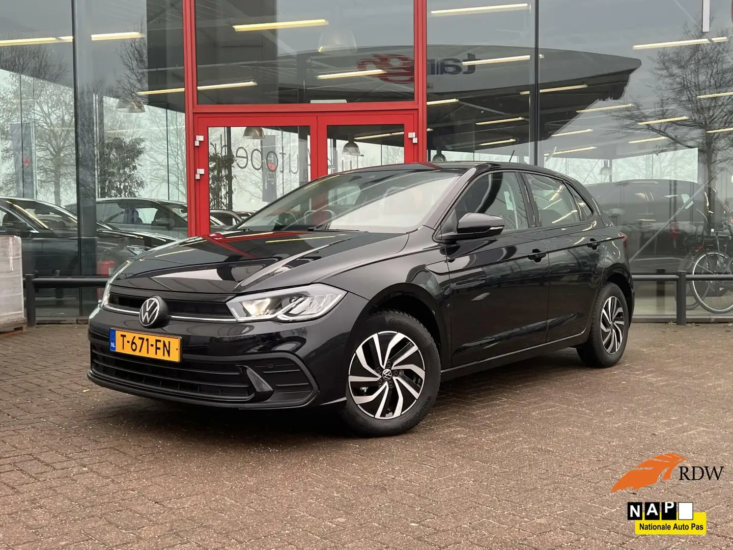 Volkswagen Polo 1.0 TSI Life Airco Camera Virtual Adap cruise Černá - 1