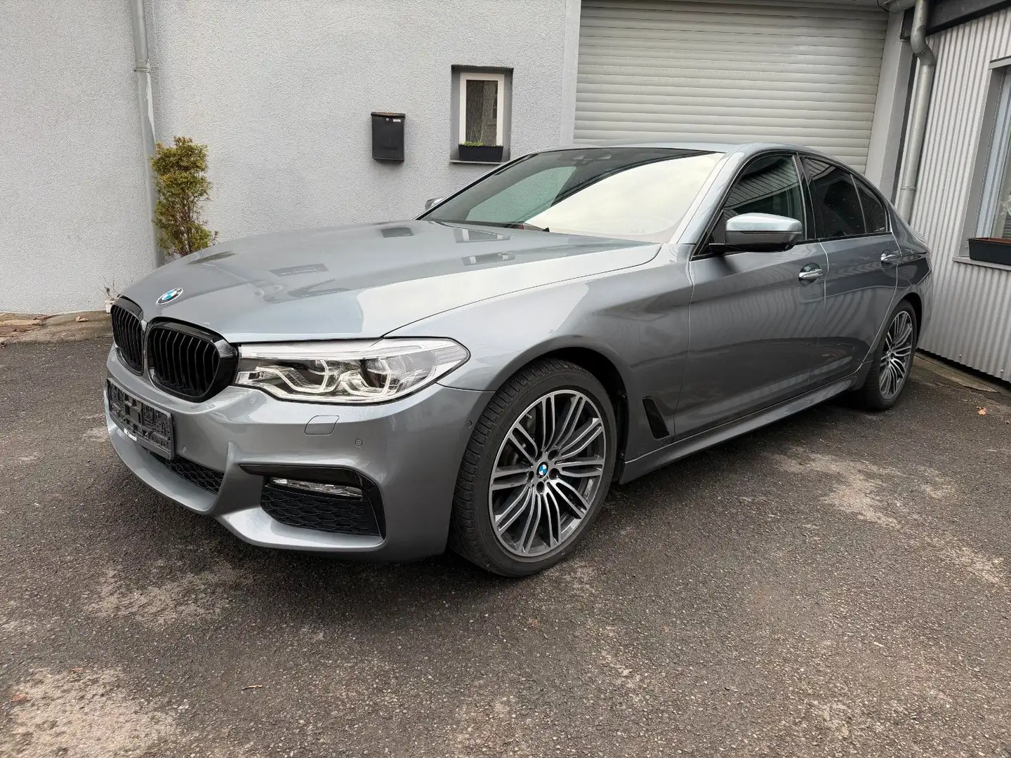 BMW 540 i xDrive M Sport Leder ACC 360° Blau - 2