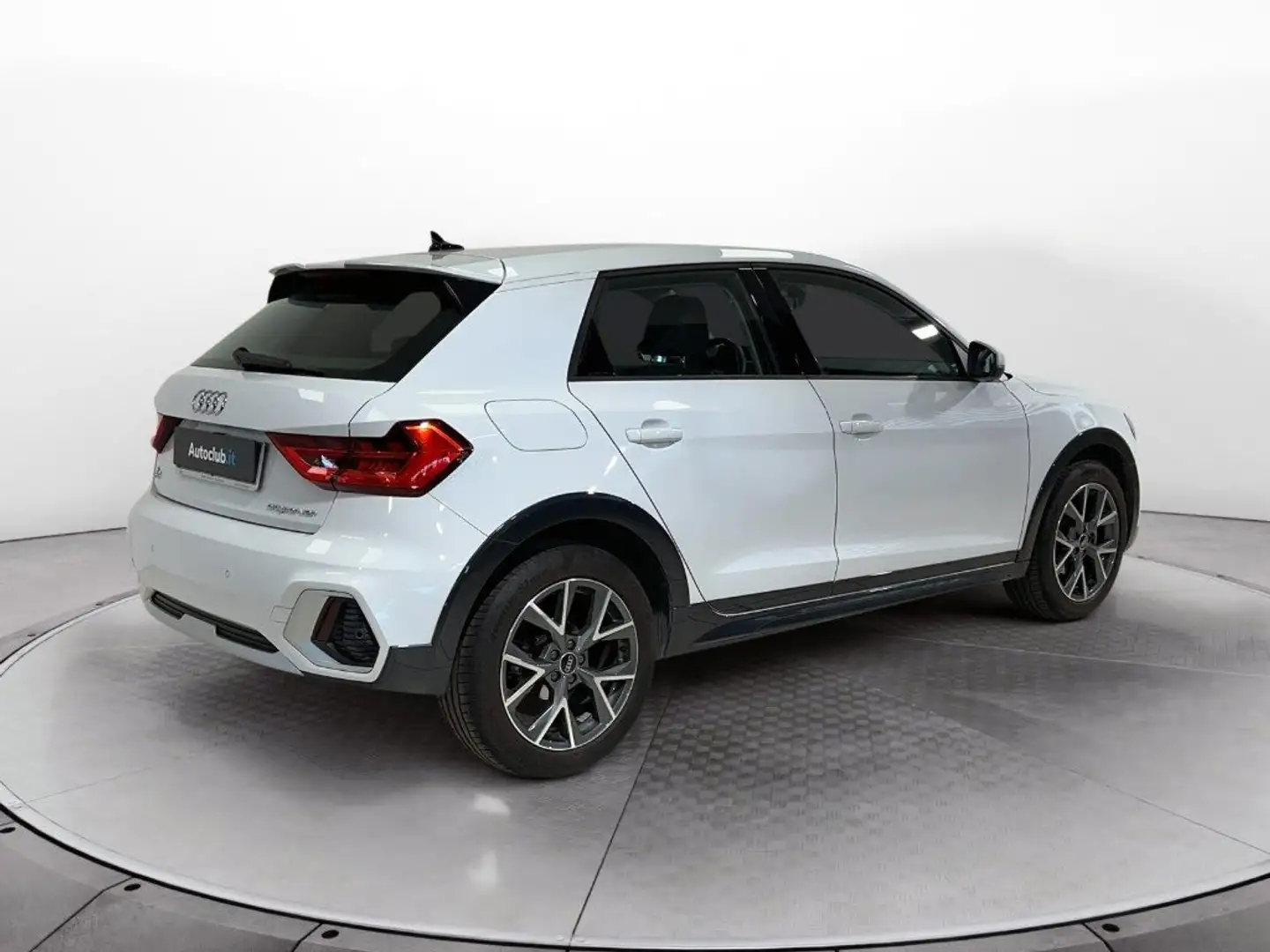 Audi A1 CityCarver 30 1.0 tfsi Admired 110cv Bianco - 2