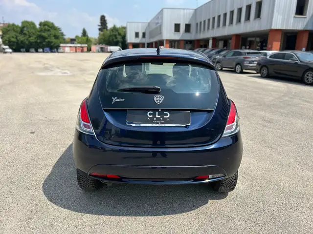 Lancia Ypsilon view 5