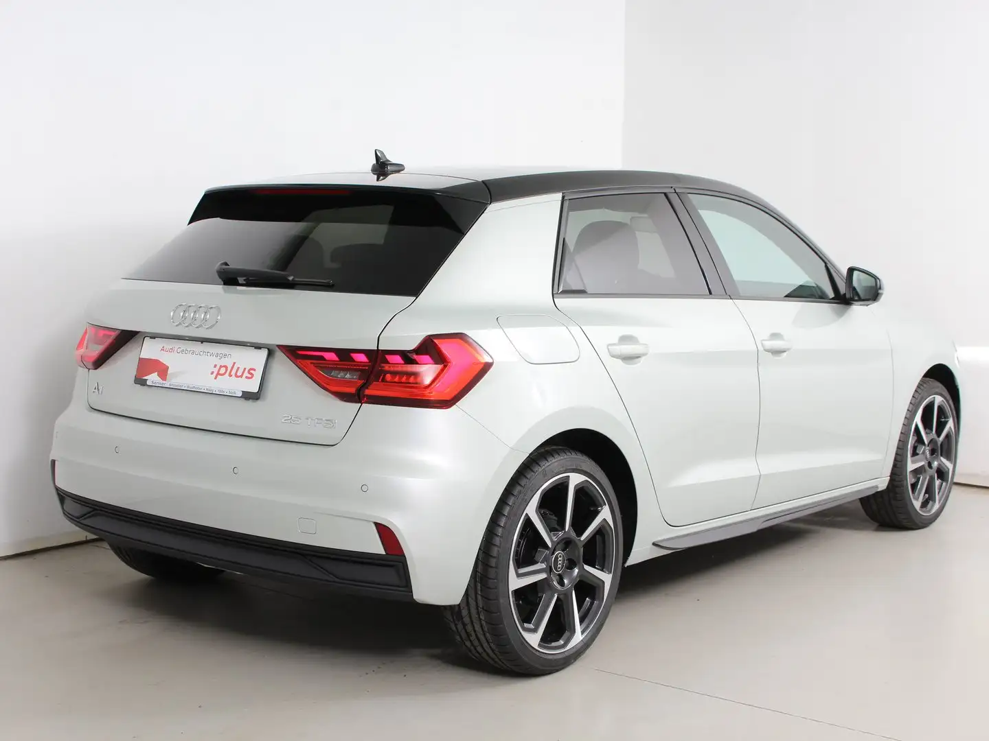 Audi A1 25 TFSI intense Silber - 2