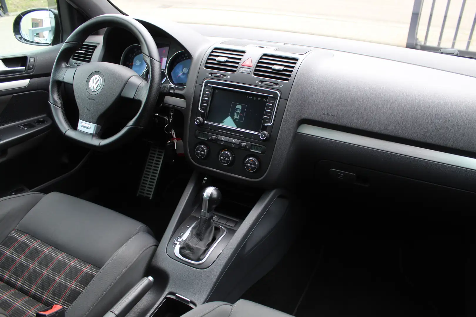 Volkswagen Golf GTI 2.0 TFSI Nederlandse auto AUTOMAAT/Schuifkantel da Zwart - 2