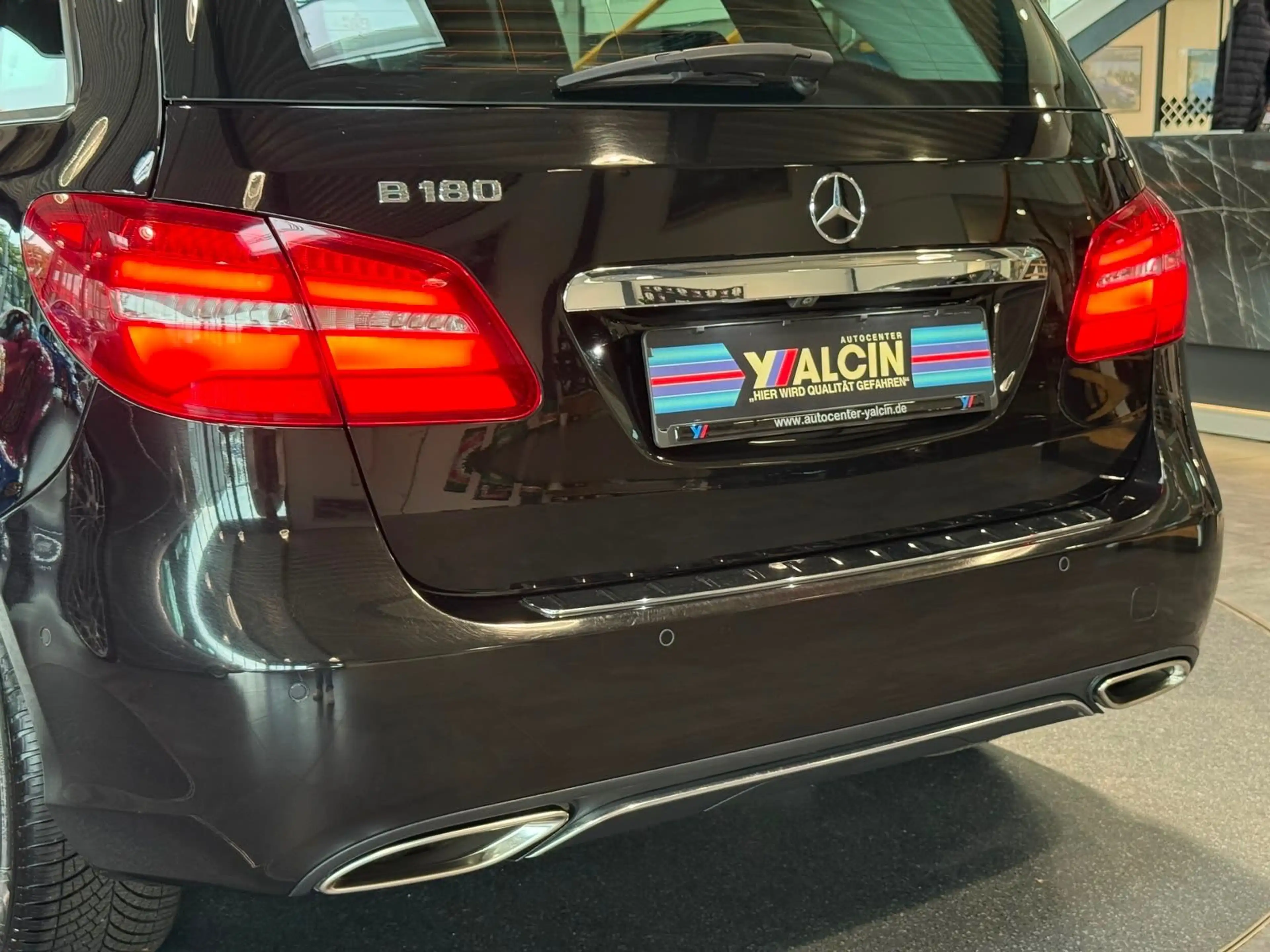 Mercedes-Benz B 180 Urban-Line 2.HA/S-HEFT/NAVI/AMBIENTE/R-CAM — photo 8