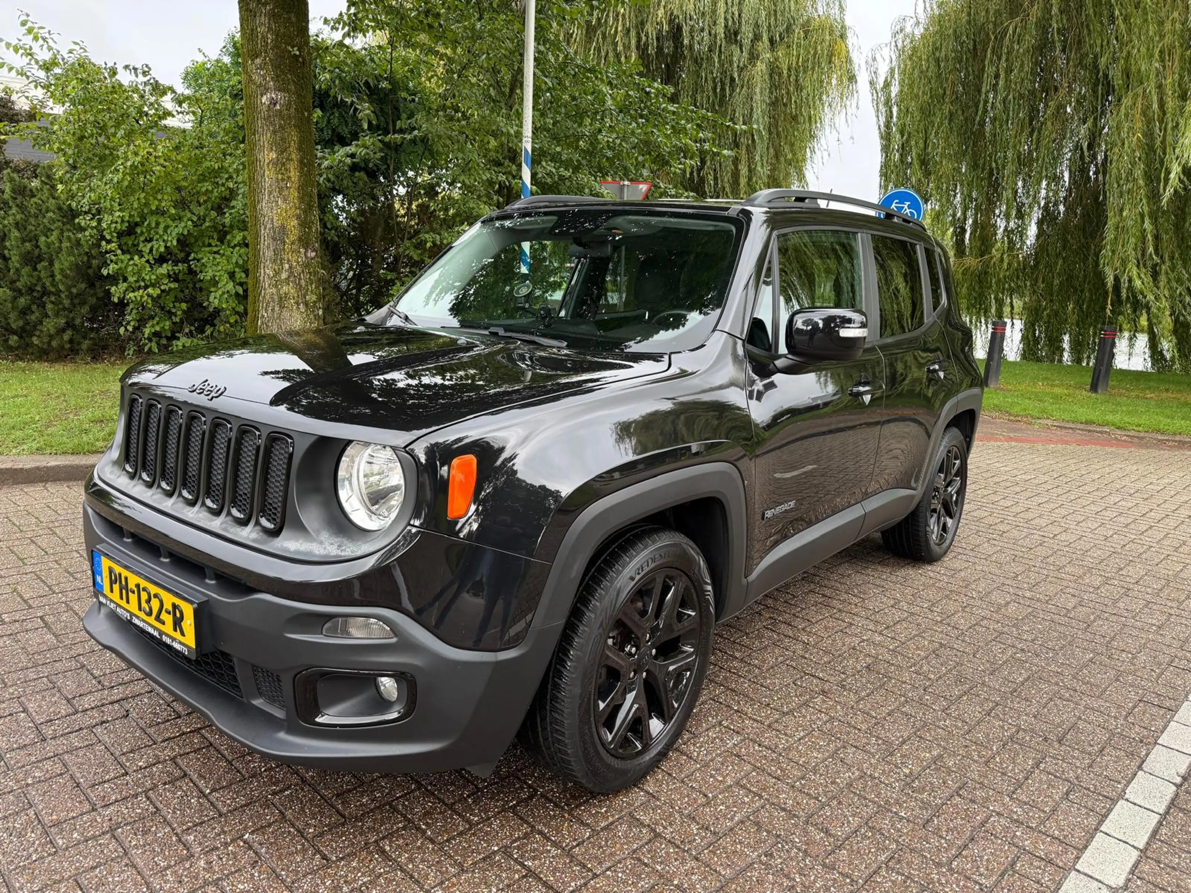 Jeep Renegade 1.4 MultiAir Night Eagle II — photo 2