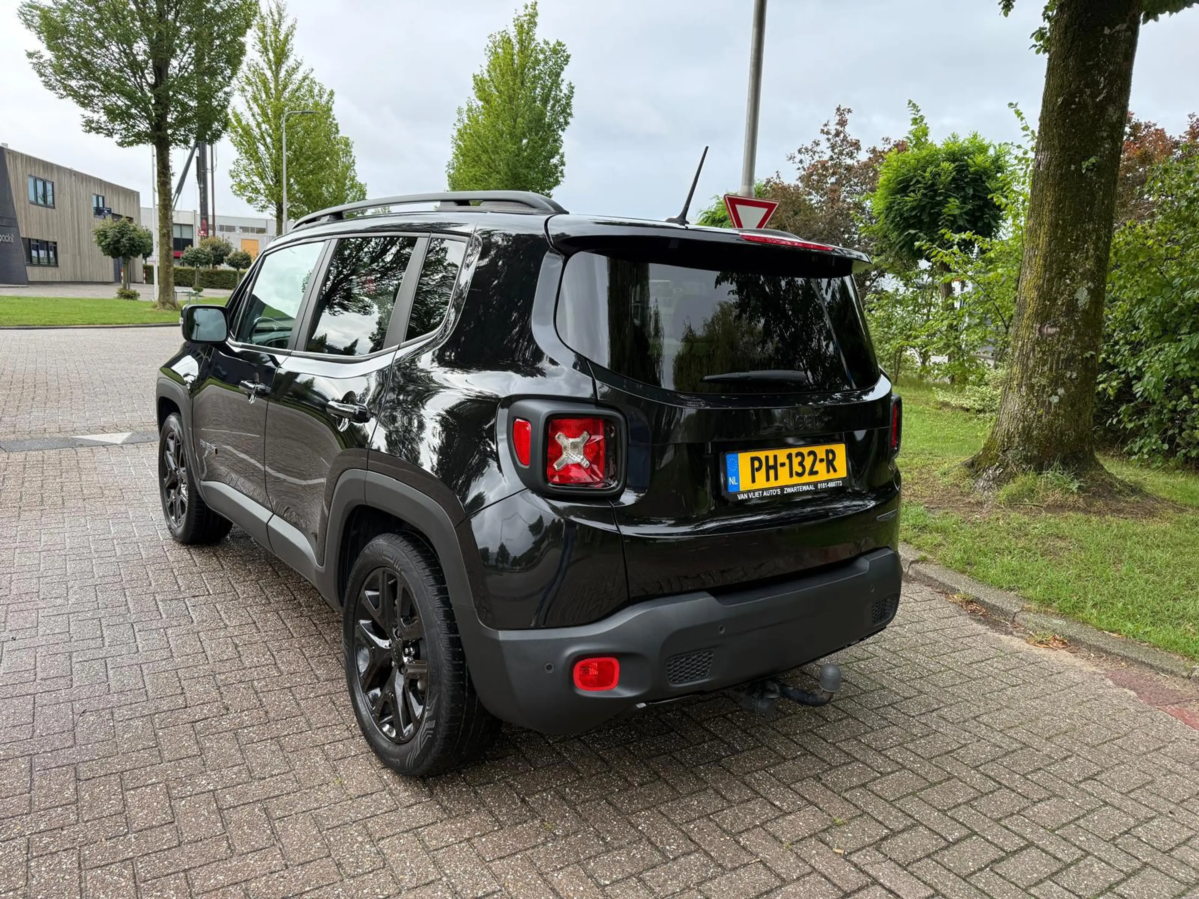Jeep Renegade 1.4 MultiAir Night Eagle II — photo 6
