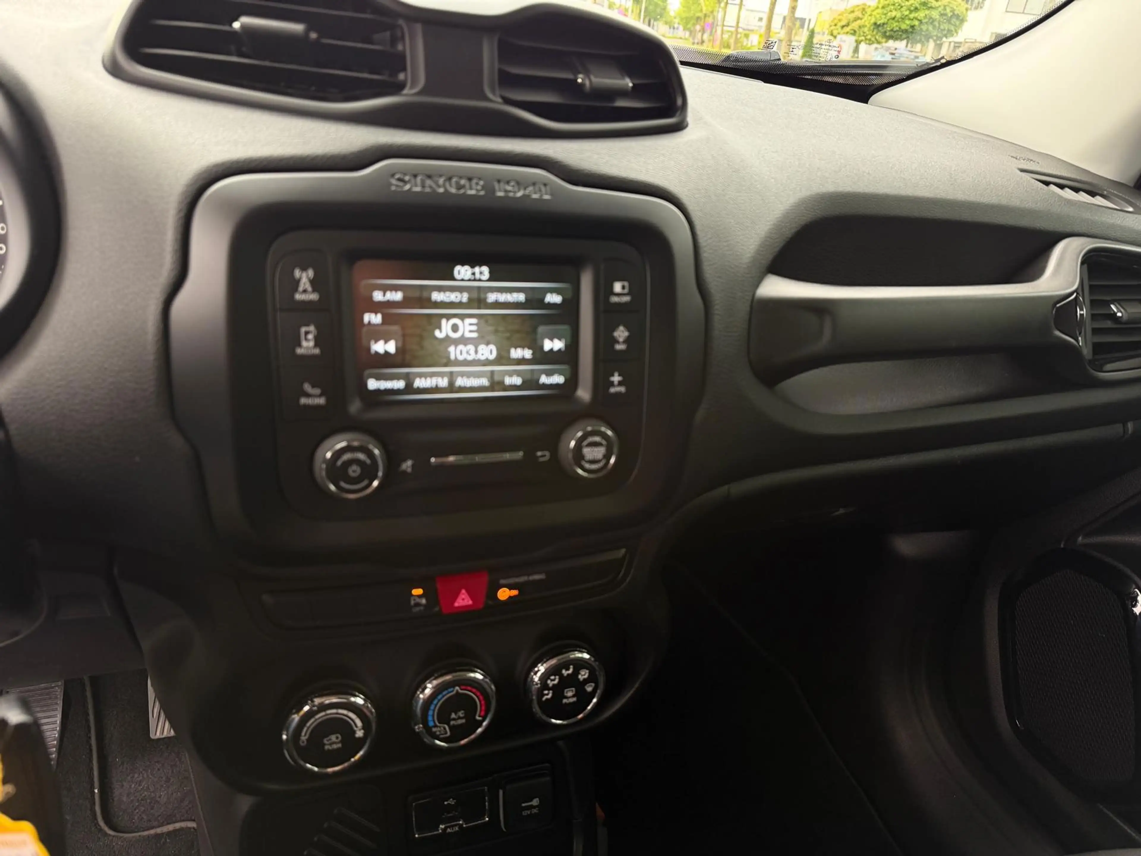 Jeep Renegade 1.4 MultiAir Night Eagle II — photo 12