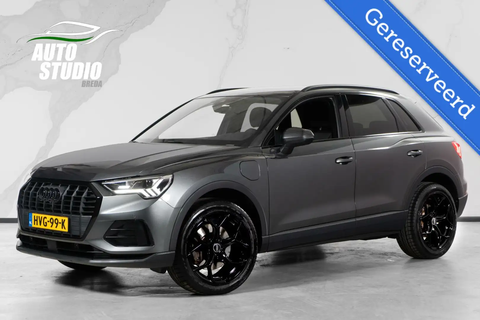 Audi Q3 45 TFSI e | S-line | Leder | Matrix Led | Sfeer | Grijs - 1