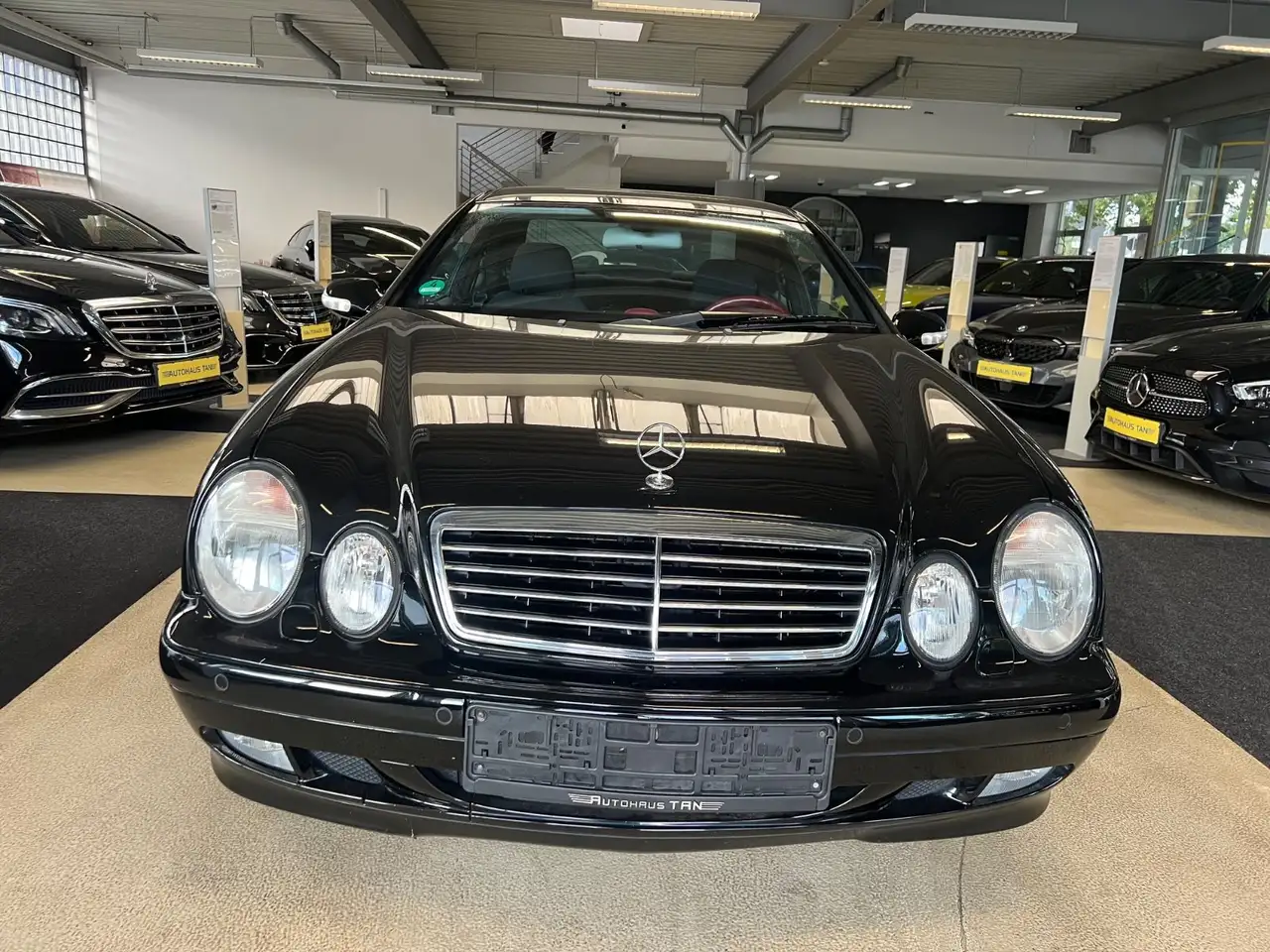 Mercedes-Benz CLK 320 AVANTGARDE * 1.HAND *, foto 2